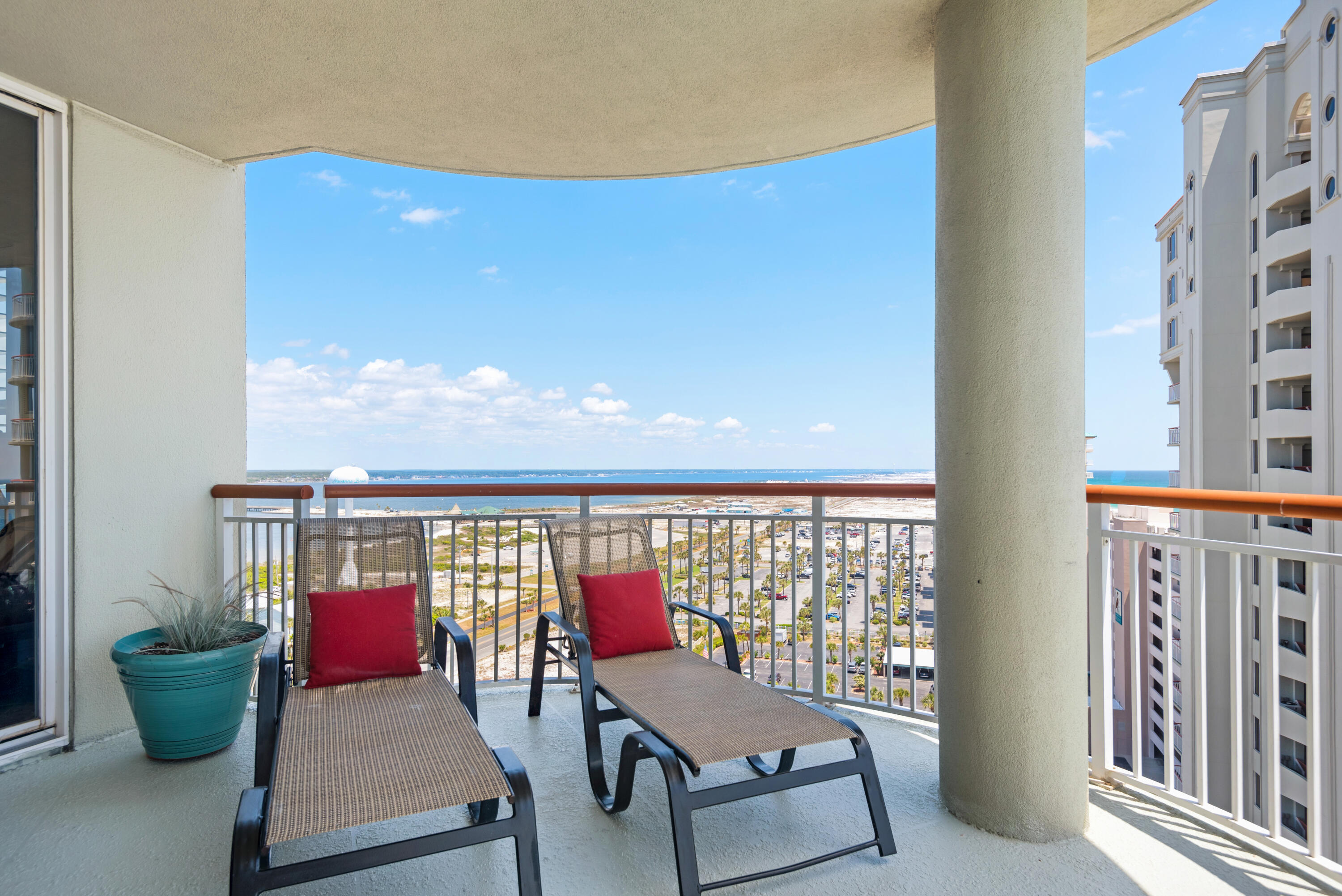 BEACH COLONY RESORT - Residential