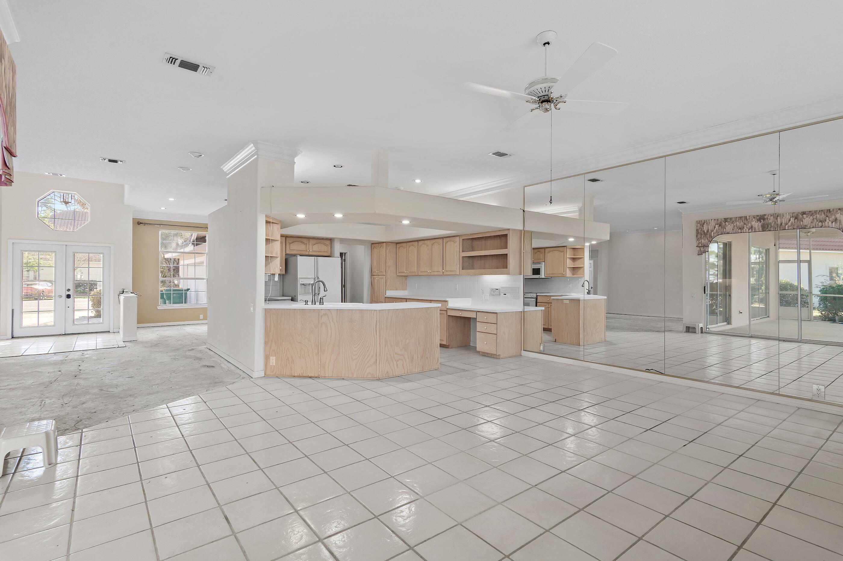 Emerald Bay - Residential