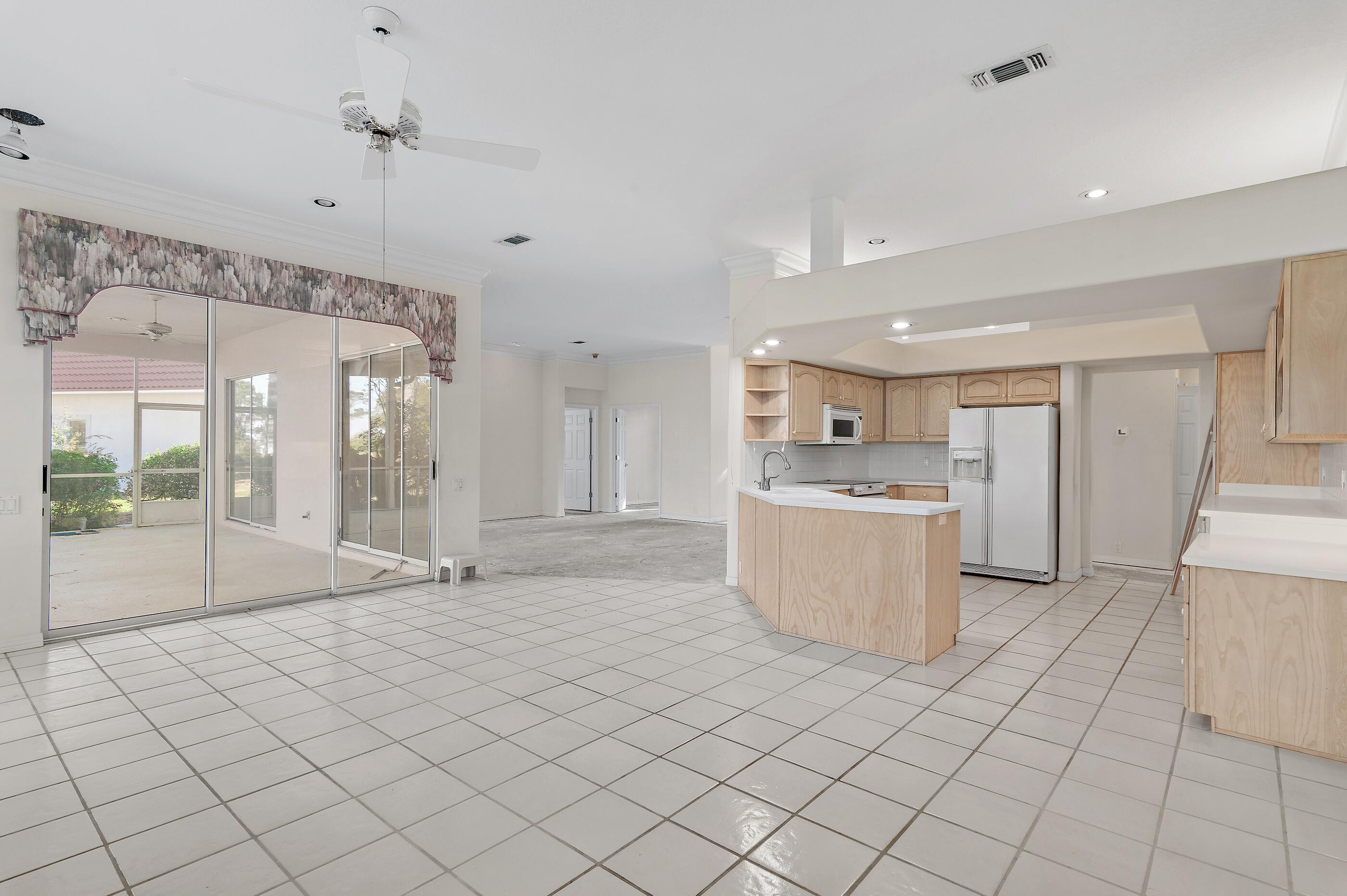 Emerald Bay - Residential