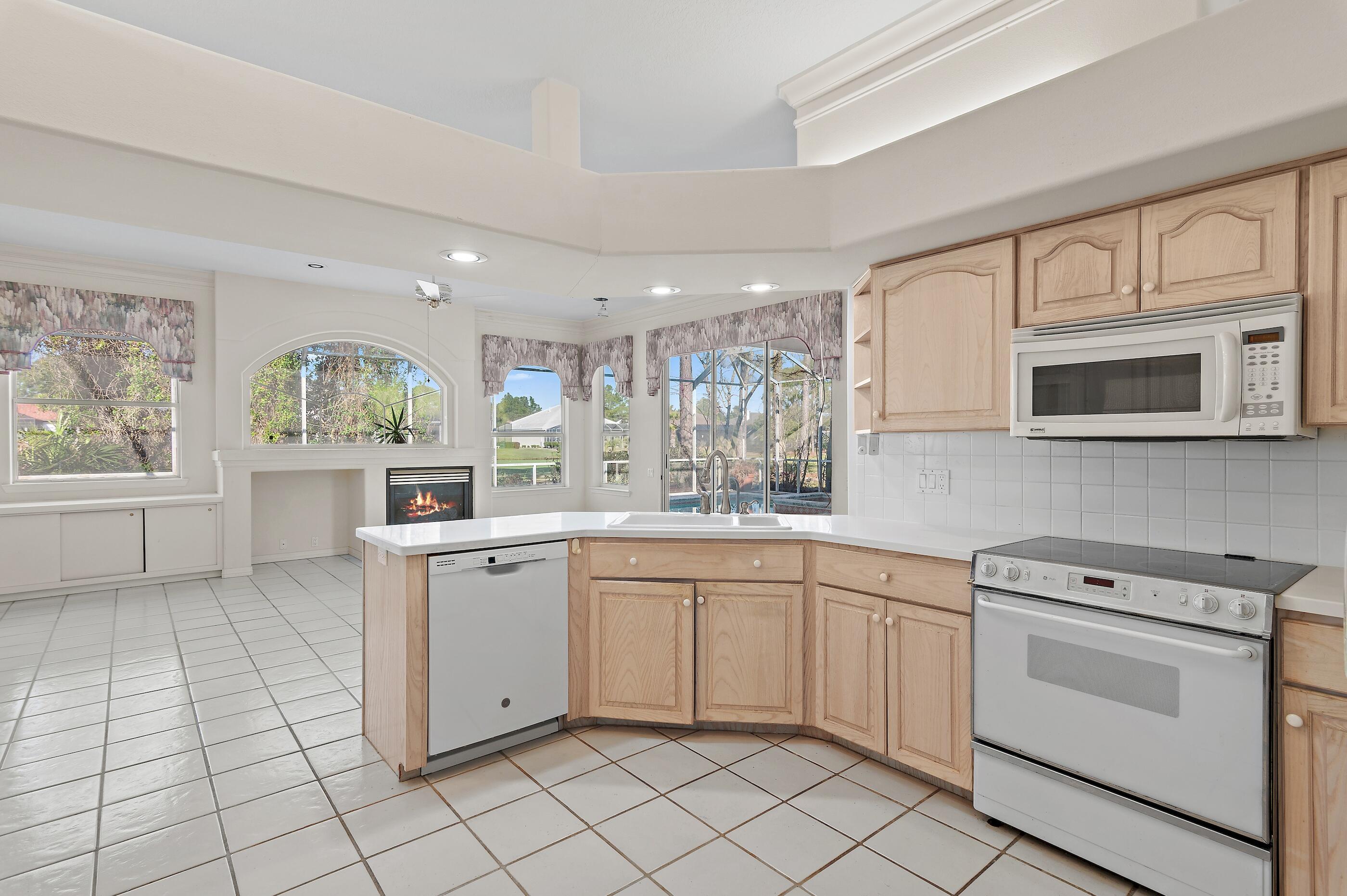 Emerald Bay - Residential