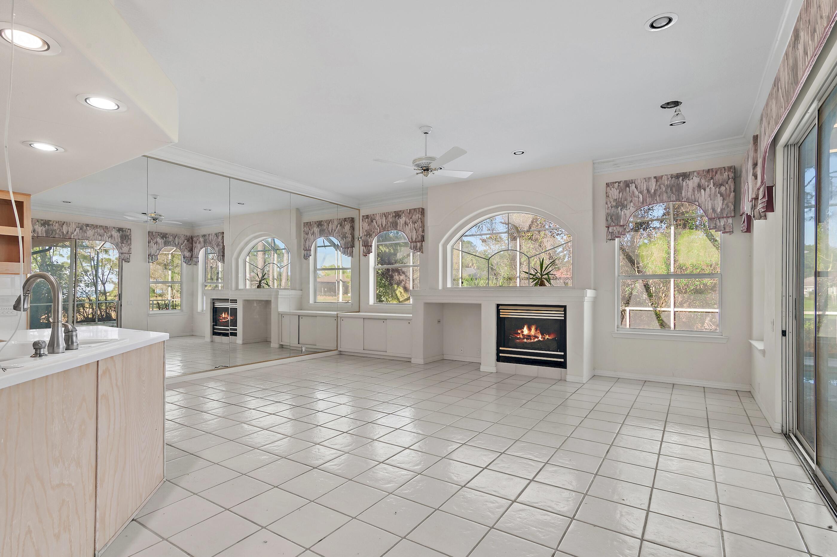 Emerald Bay - Residential