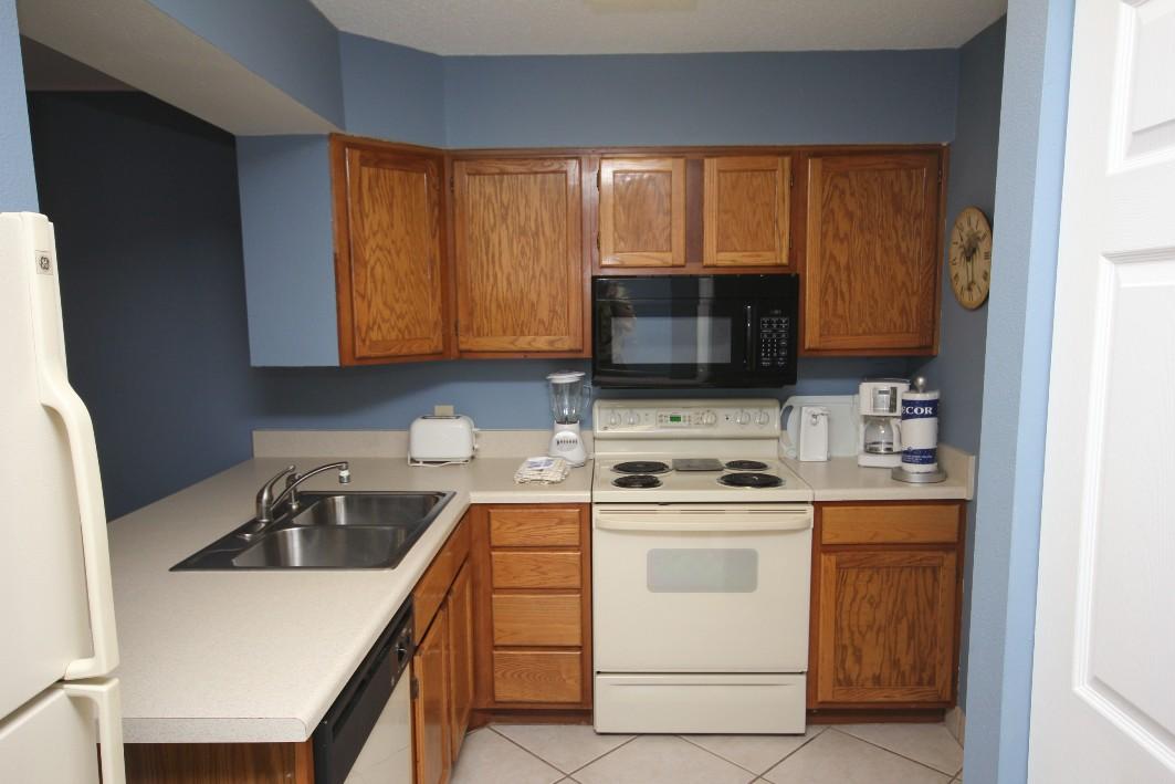 ISLANDER CONDO - Residential