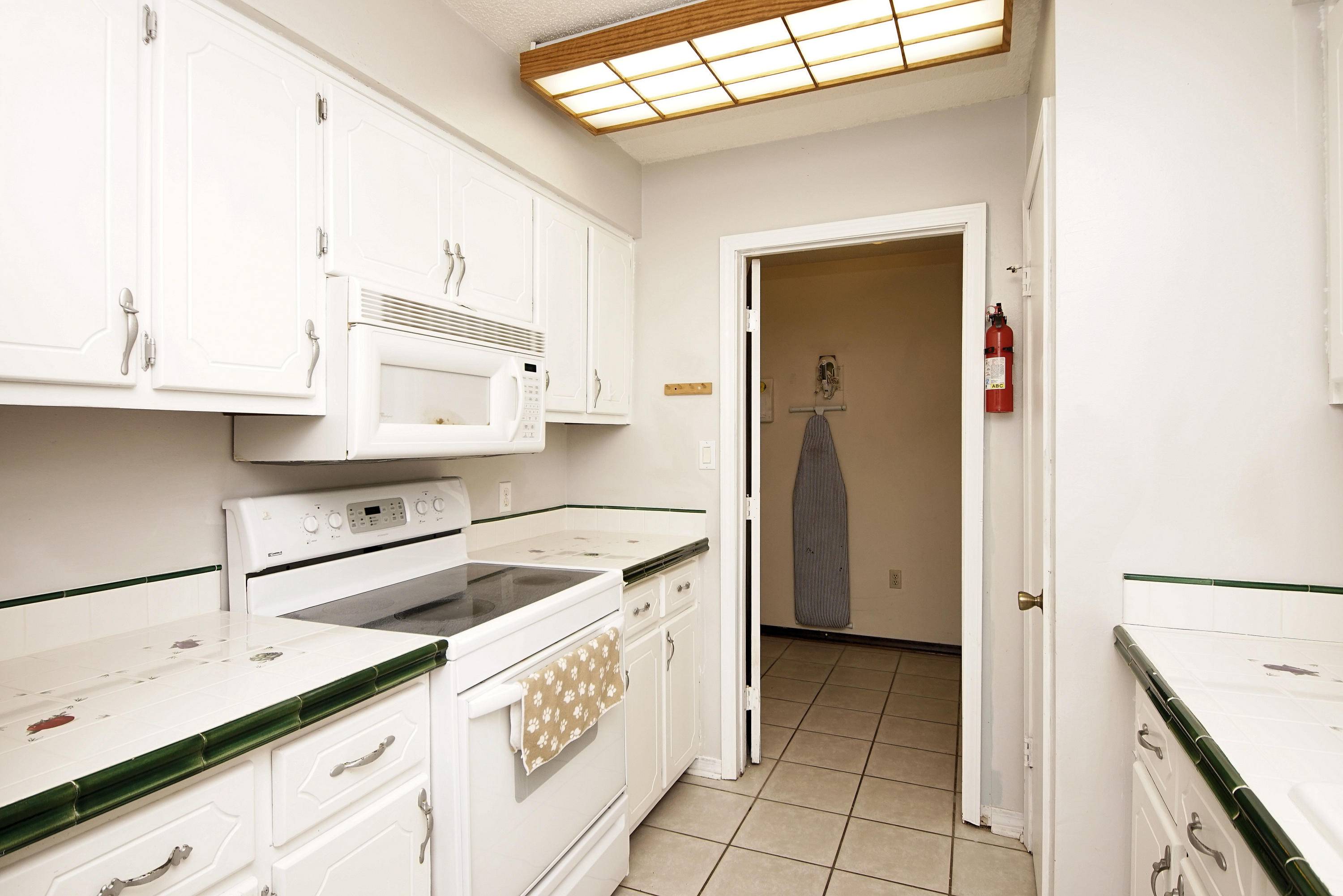 COUNTRYVIEW ESTATES - Residential