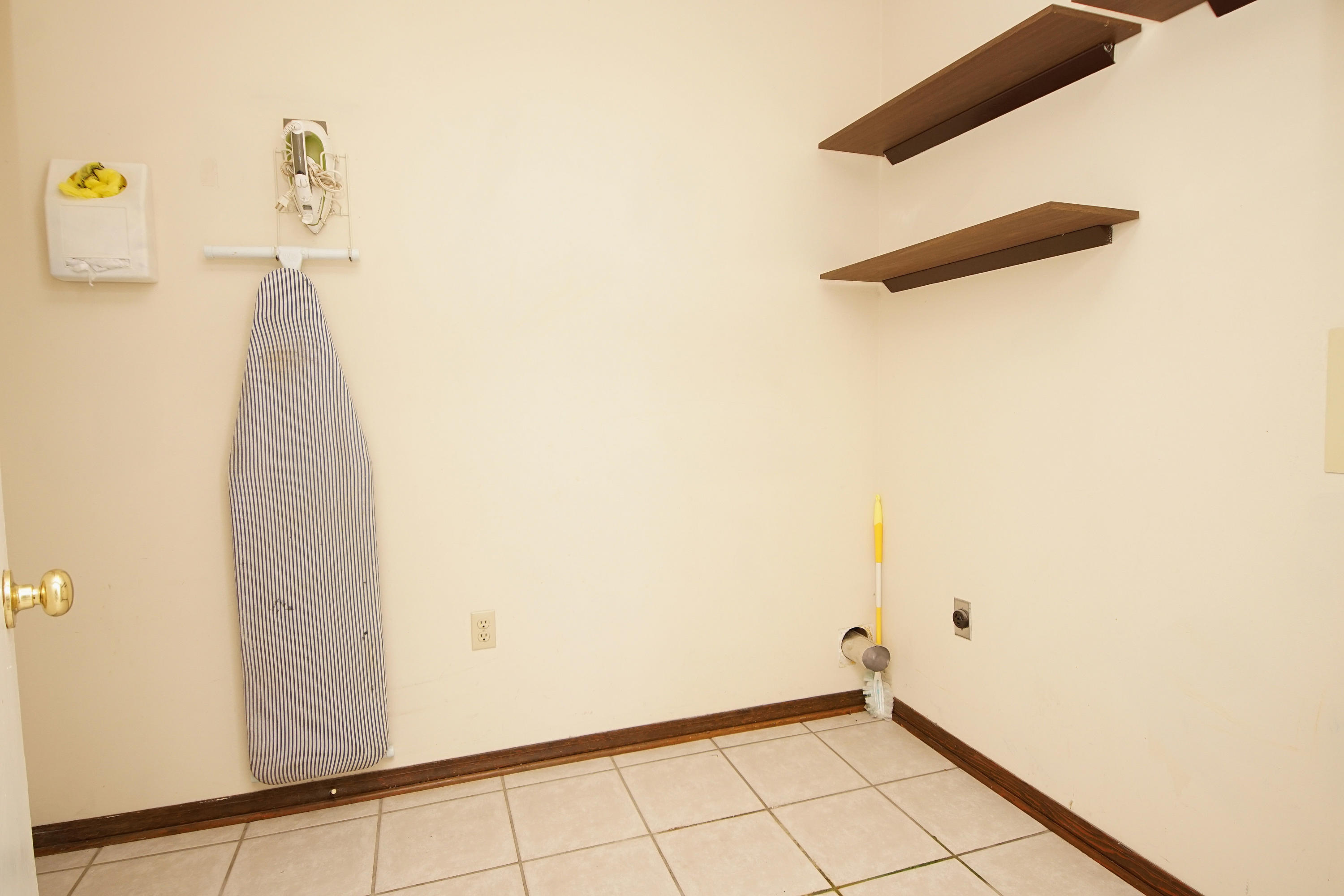 COUNTRYVIEW ESTATES - Residential