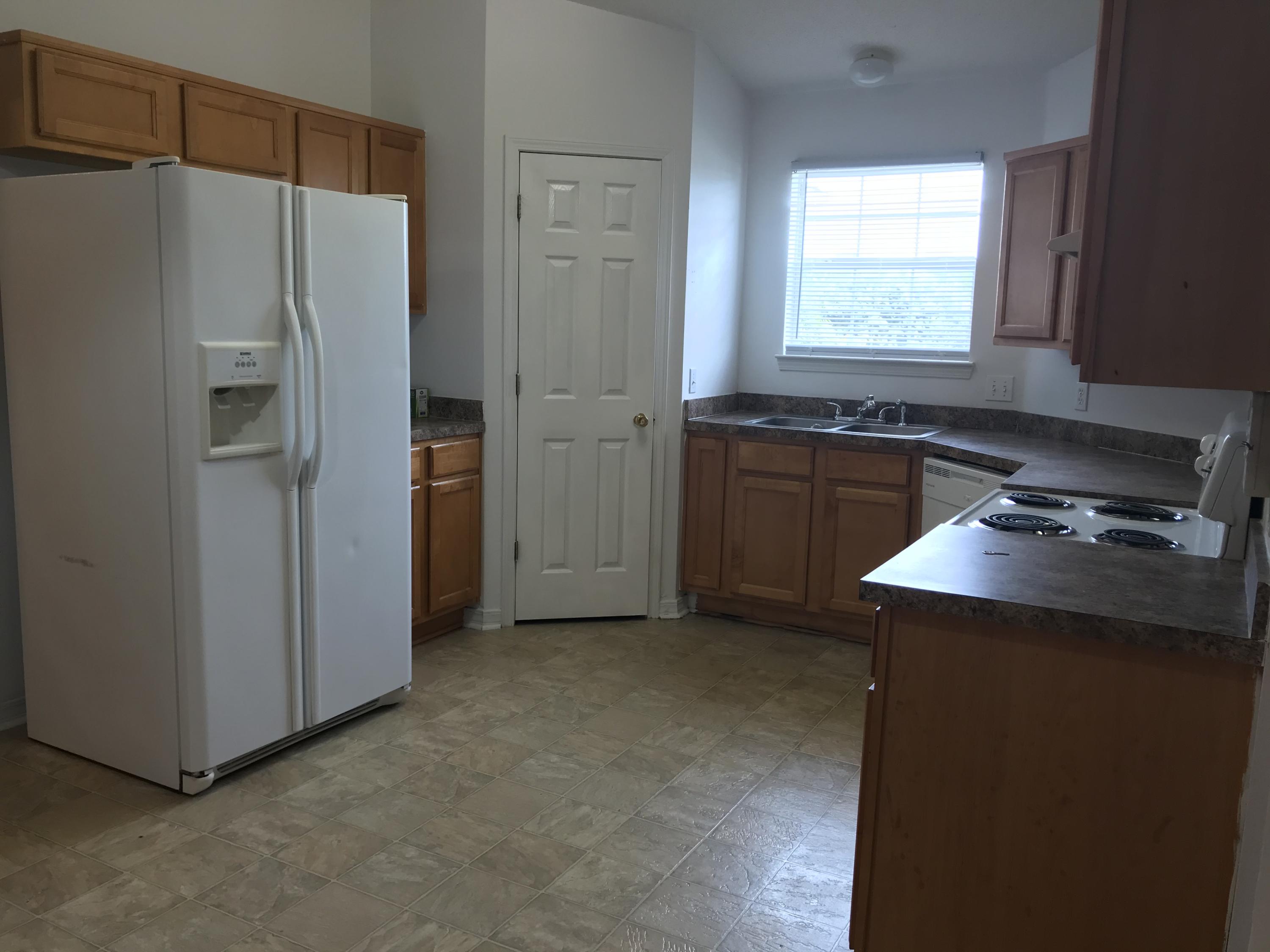 REDSTONE ESTATES - Residential Lease