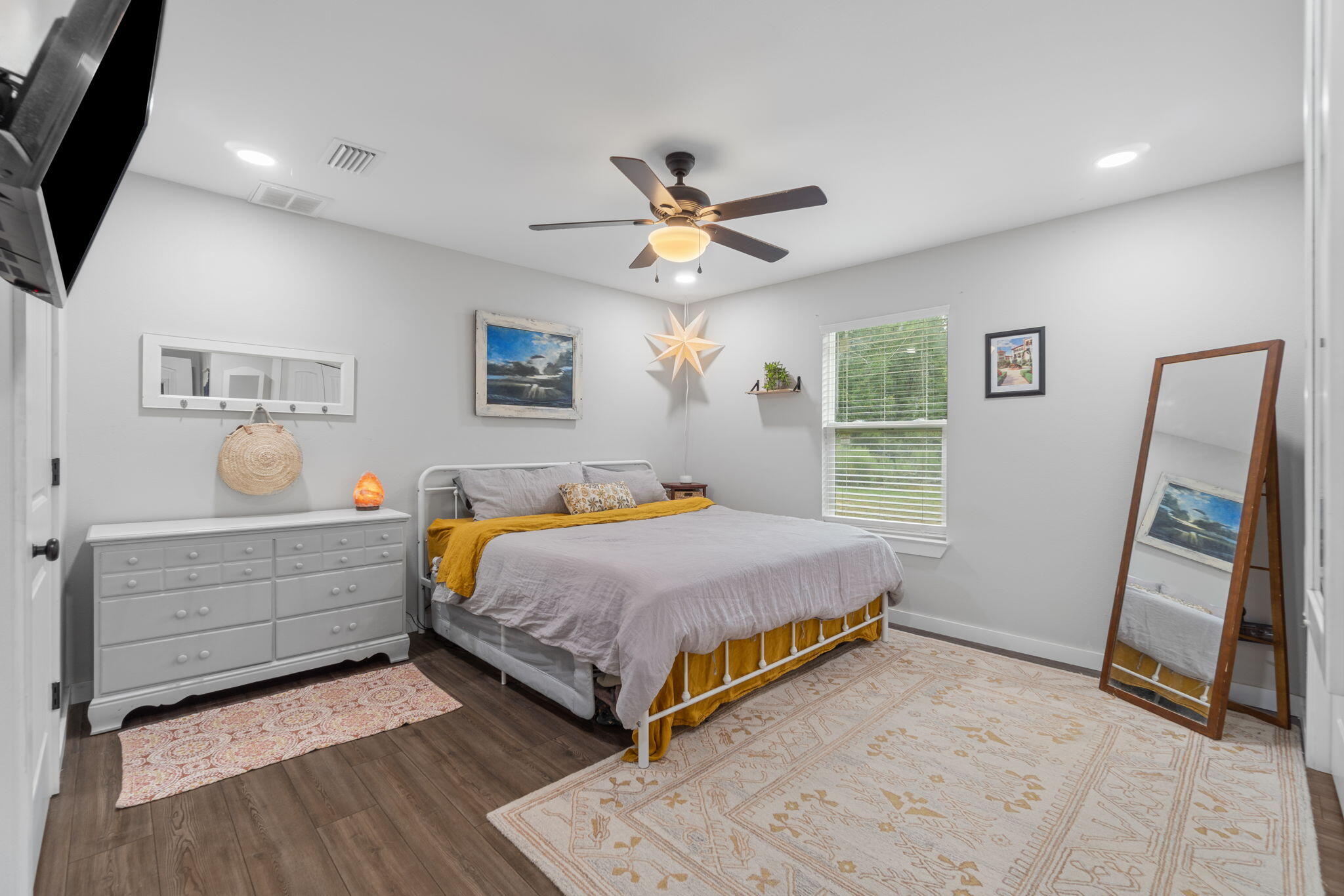 NORTH SUPERGROUP (221000.00) - Residential