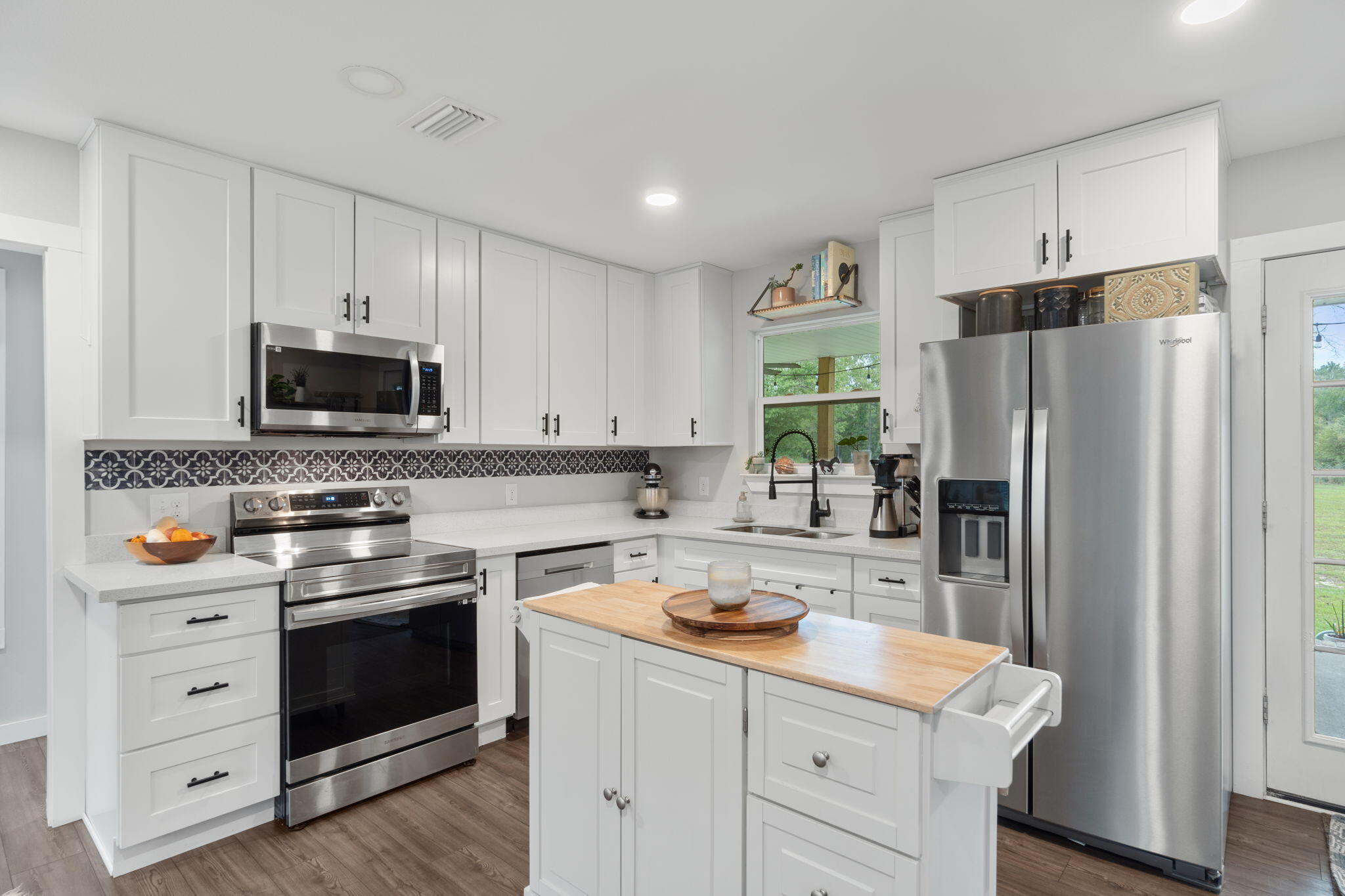 NORTH SUPERGROUP (221000.00) - Residential