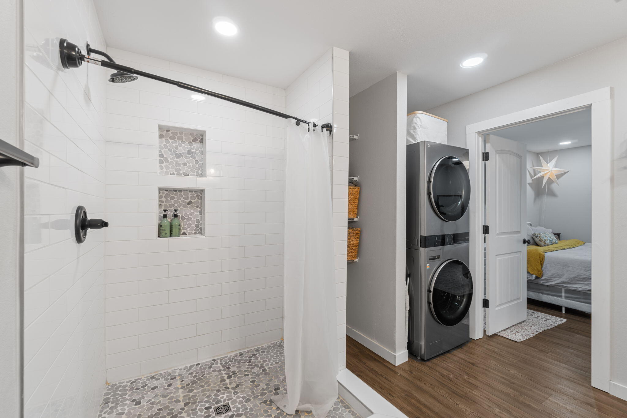 NORTH SUPERGROUP (221000.00) - Residential