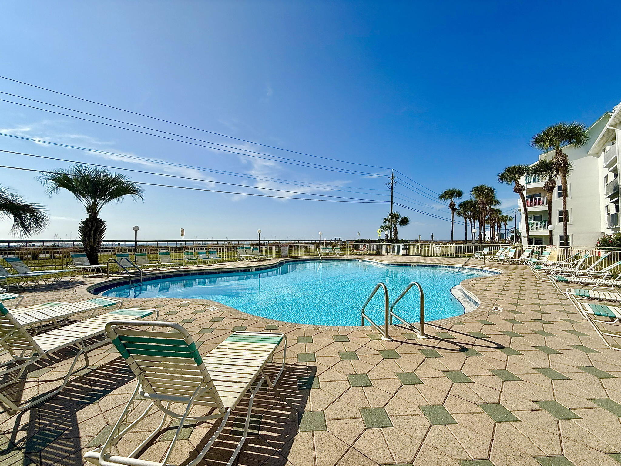 MARAVILLA CONDO 2 - Residential