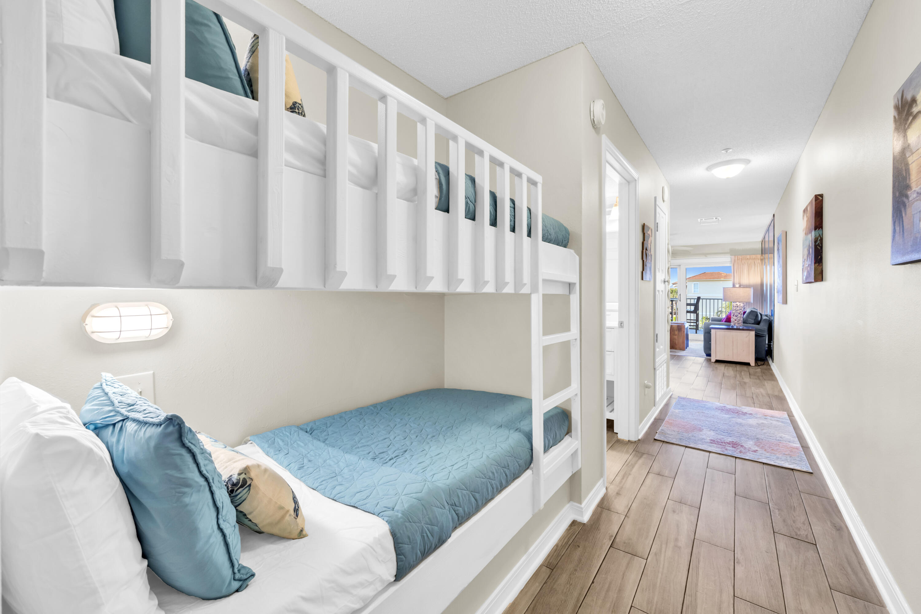 MARAVILLA CONDO 2 - Residential