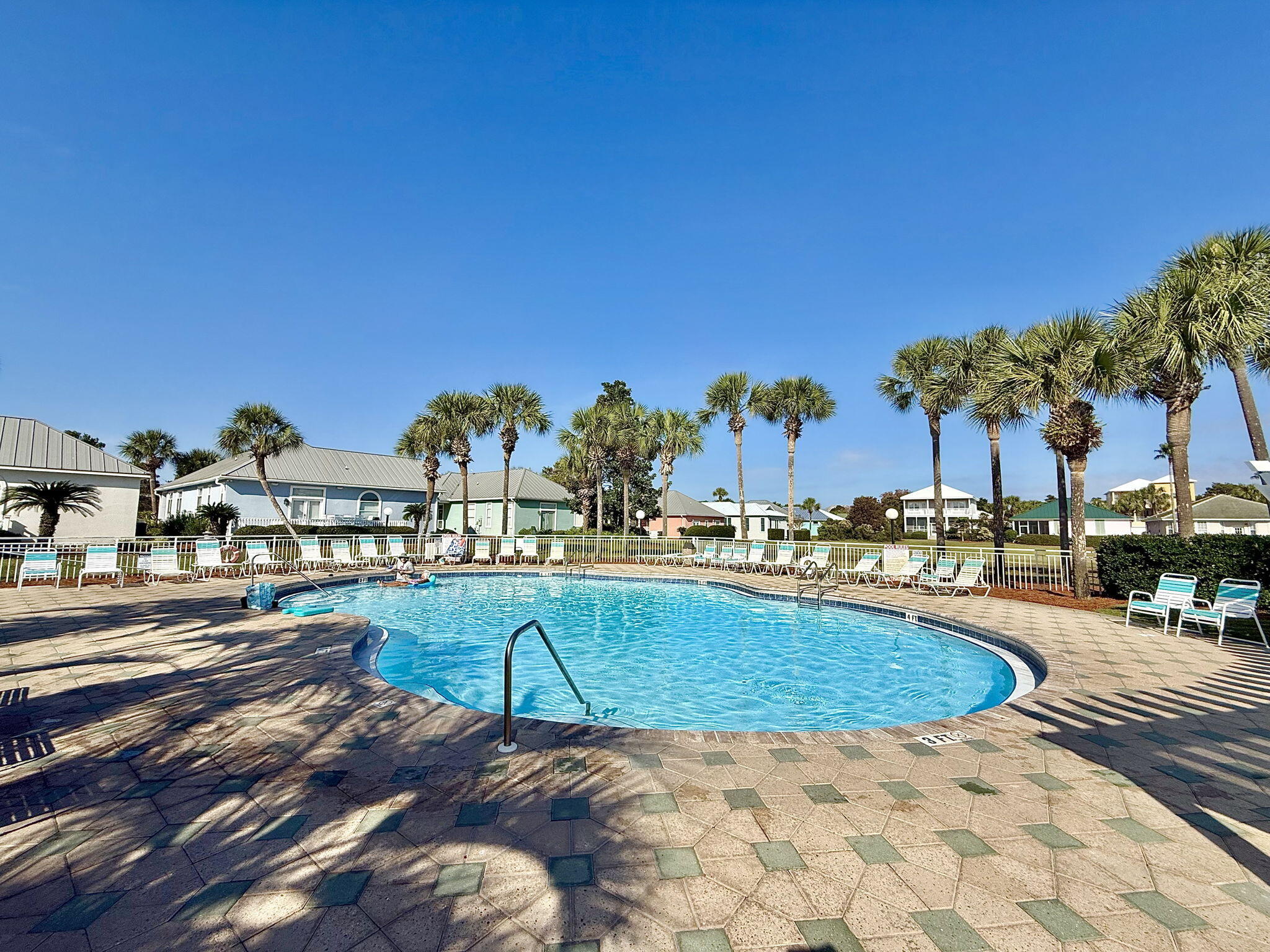 MARAVILLA CONDO 2 - Residential