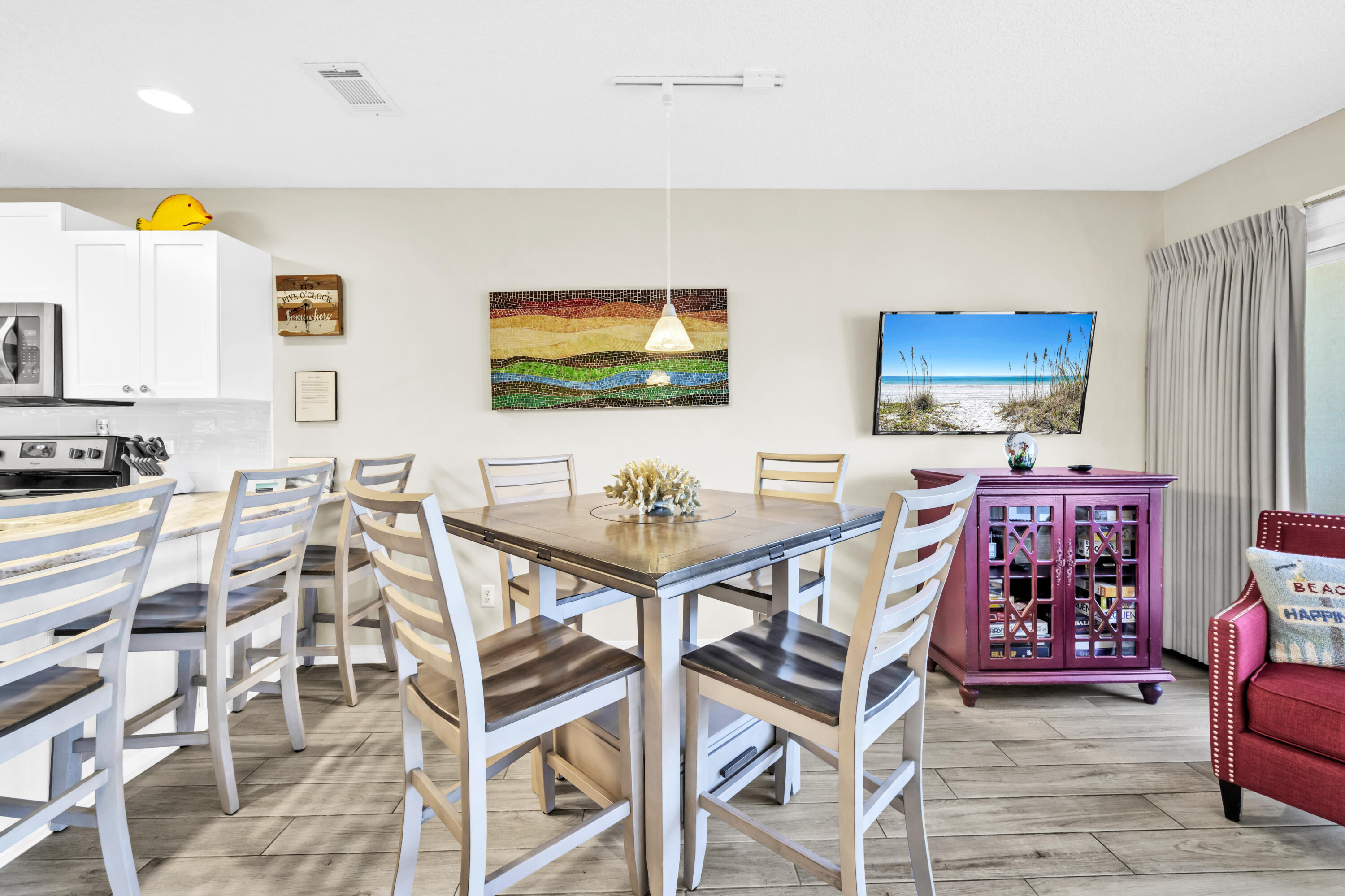 MARAVILLA CONDO 2 - Residential