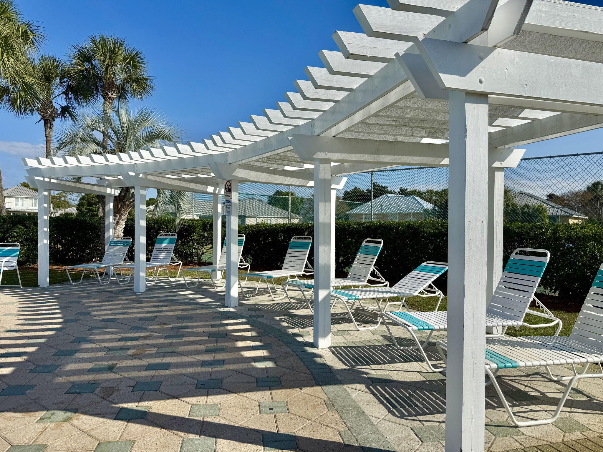 MARAVILLA CONDO 2 - Residential