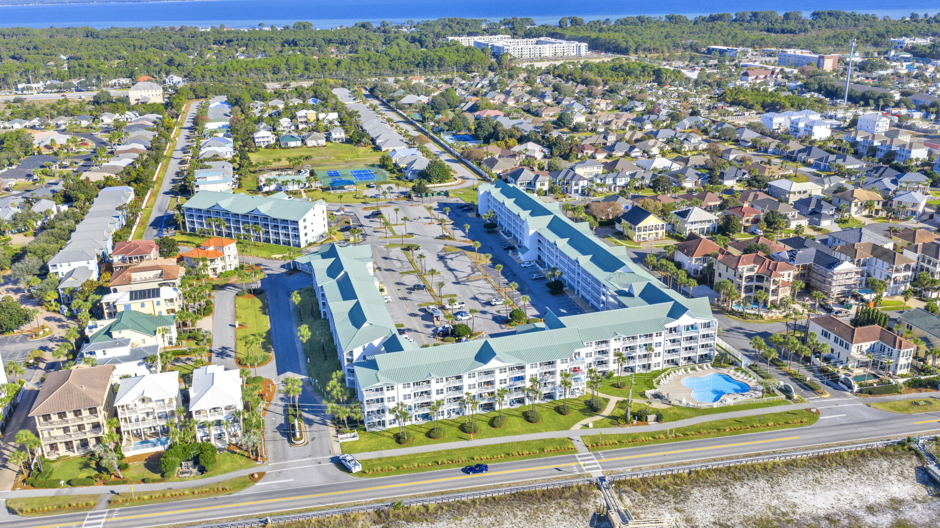 MARAVILLA CONDO 2 - Residential