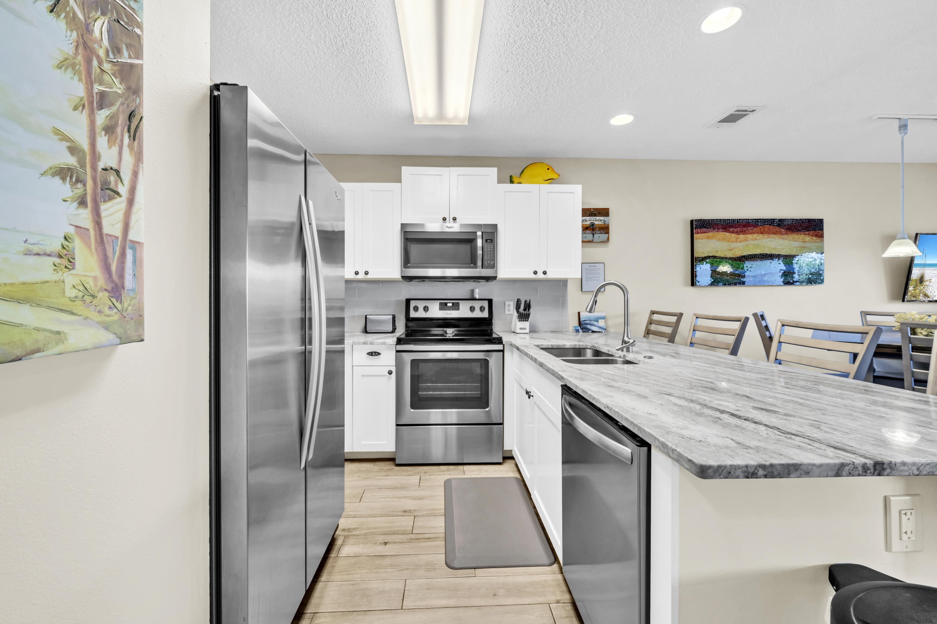 MARAVILLA CONDO 2 - Residential