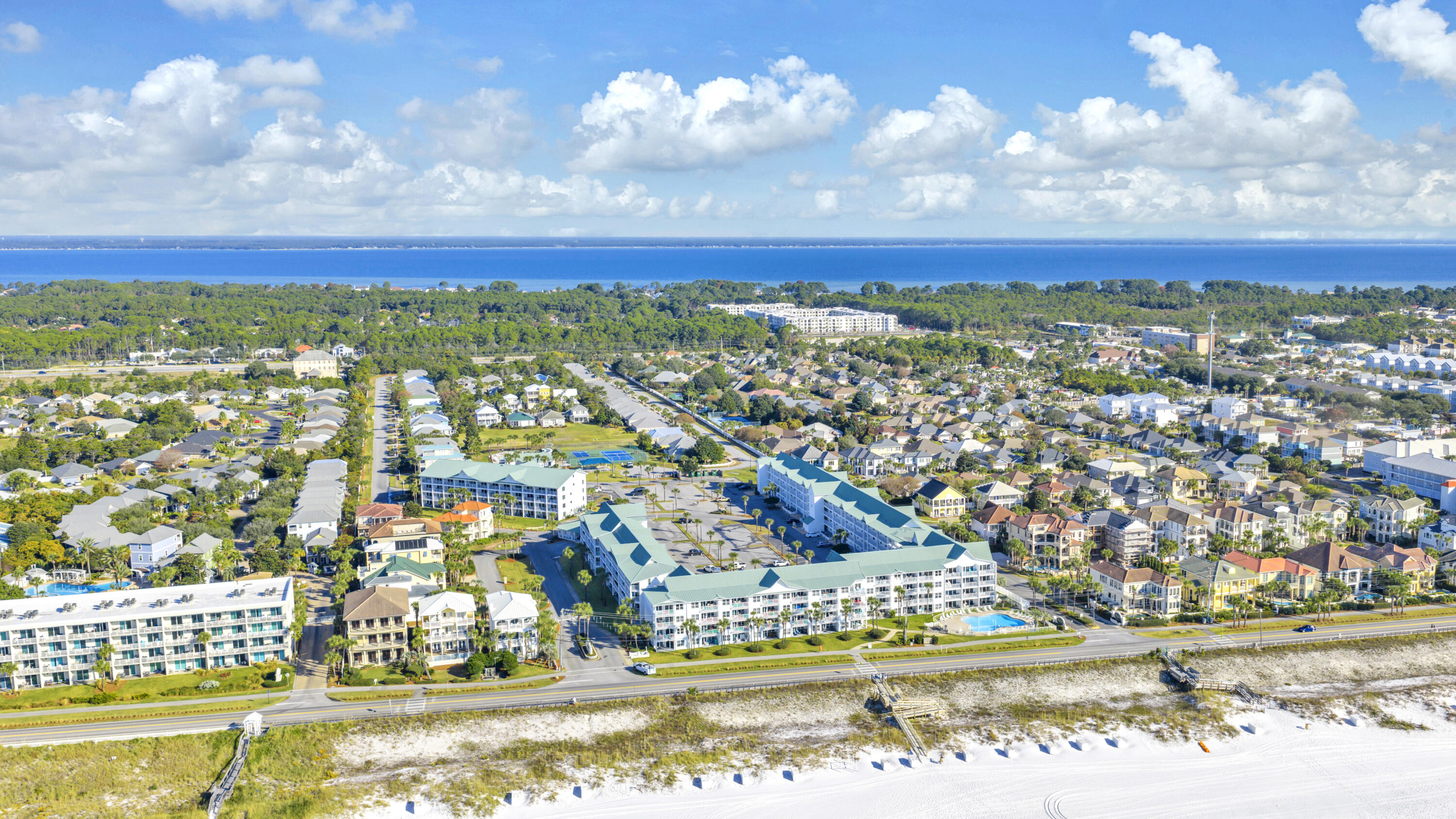 MARAVILLA CONDO 2 - Residential