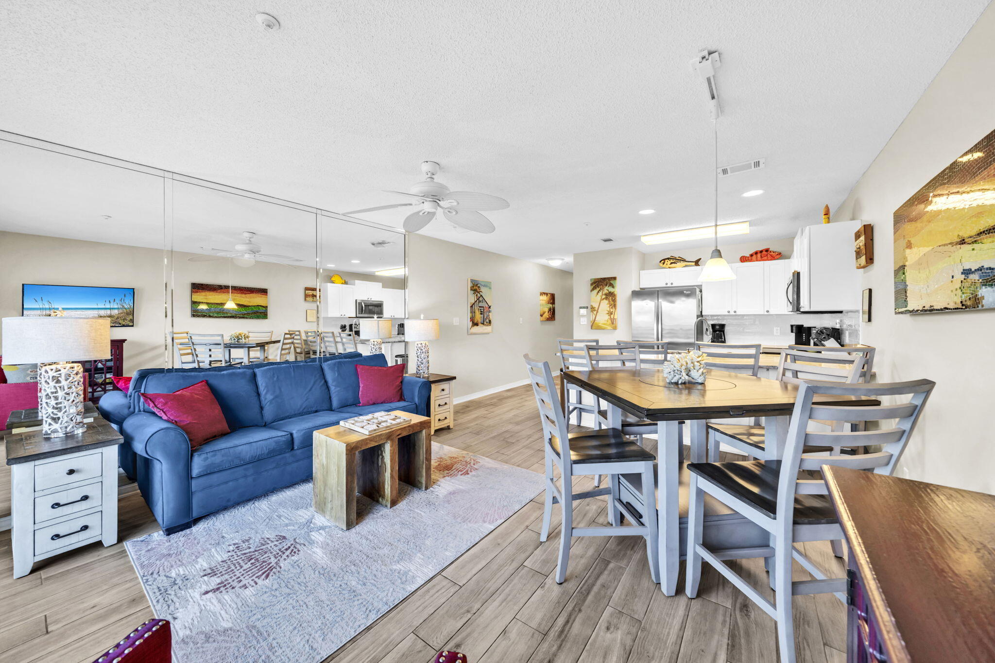 MARAVILLA CONDO 2 - Residential