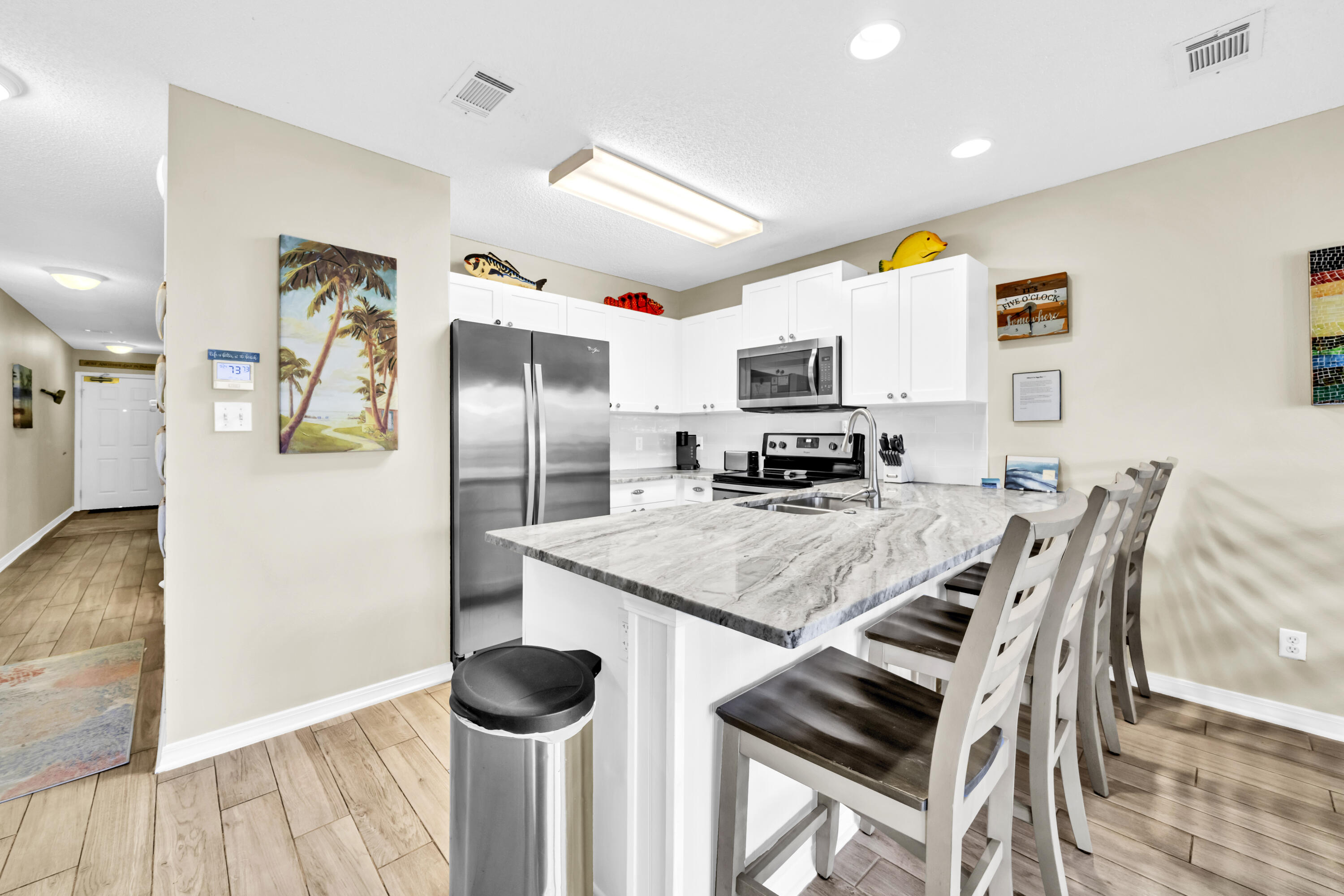 MARAVILLA CONDO 2 - Residential