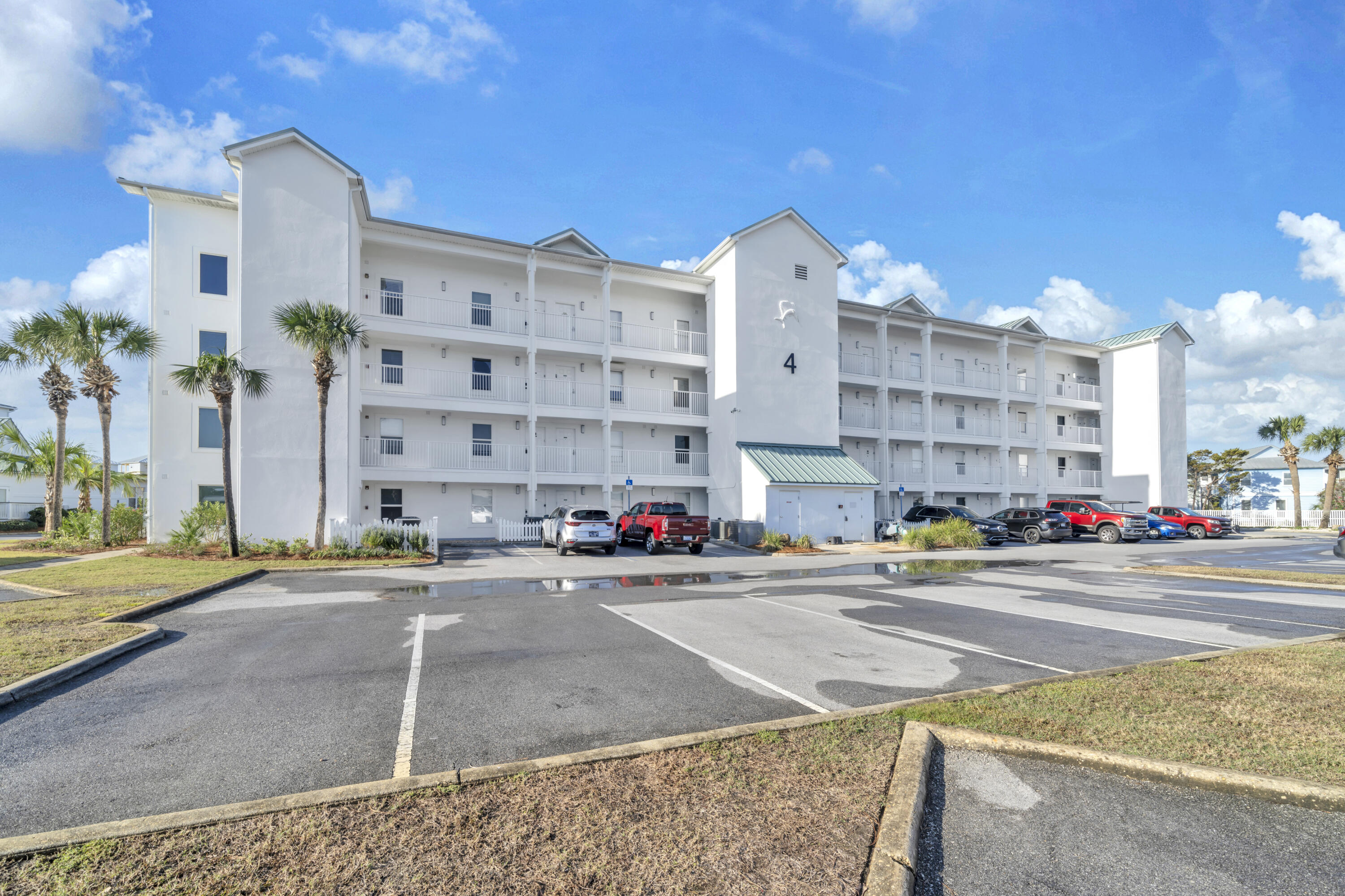 MARAVILLA CONDO 2 - Residential