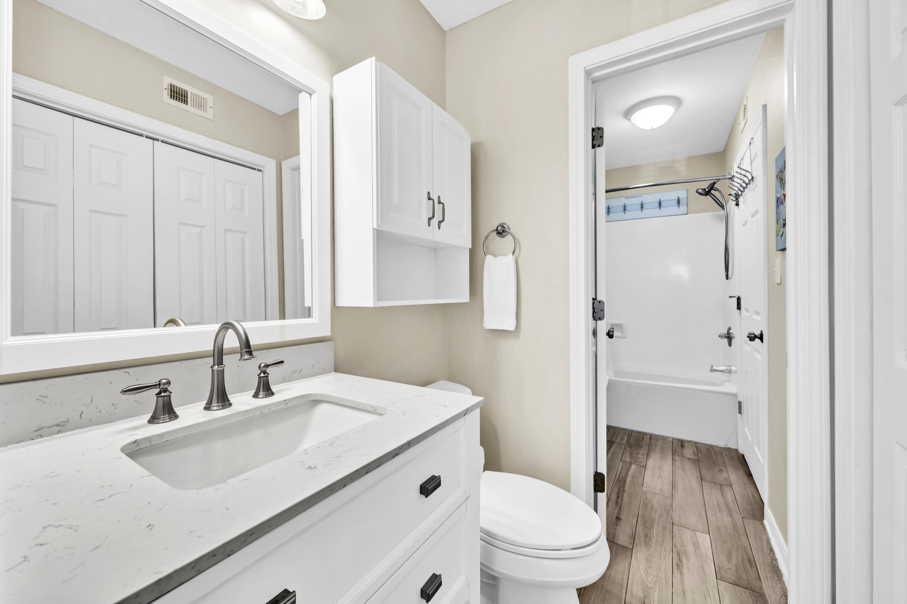 MARAVILLA CONDO 2 - Residential