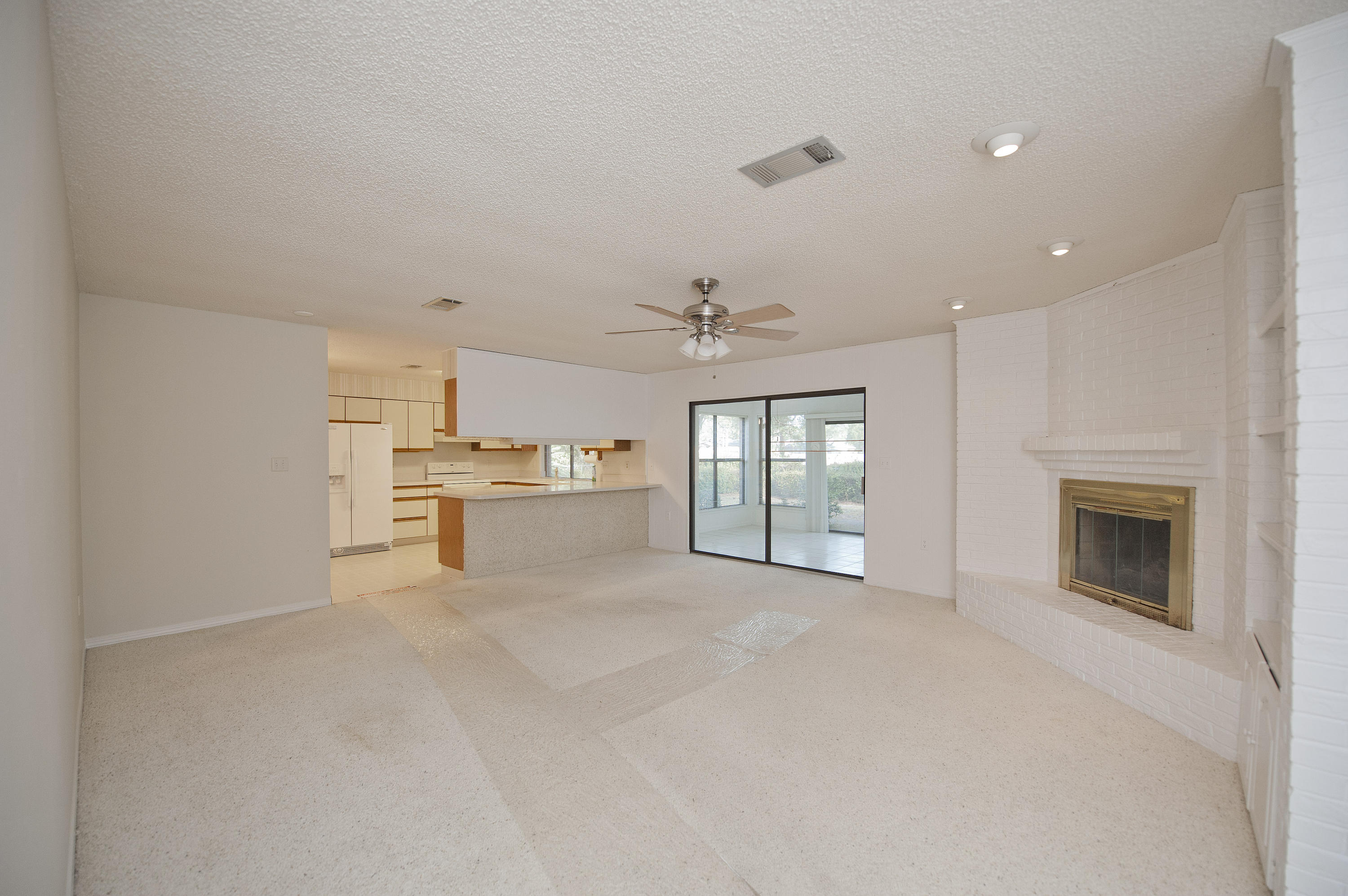 LAKE LORRAINE ESTATES 3 - Residential