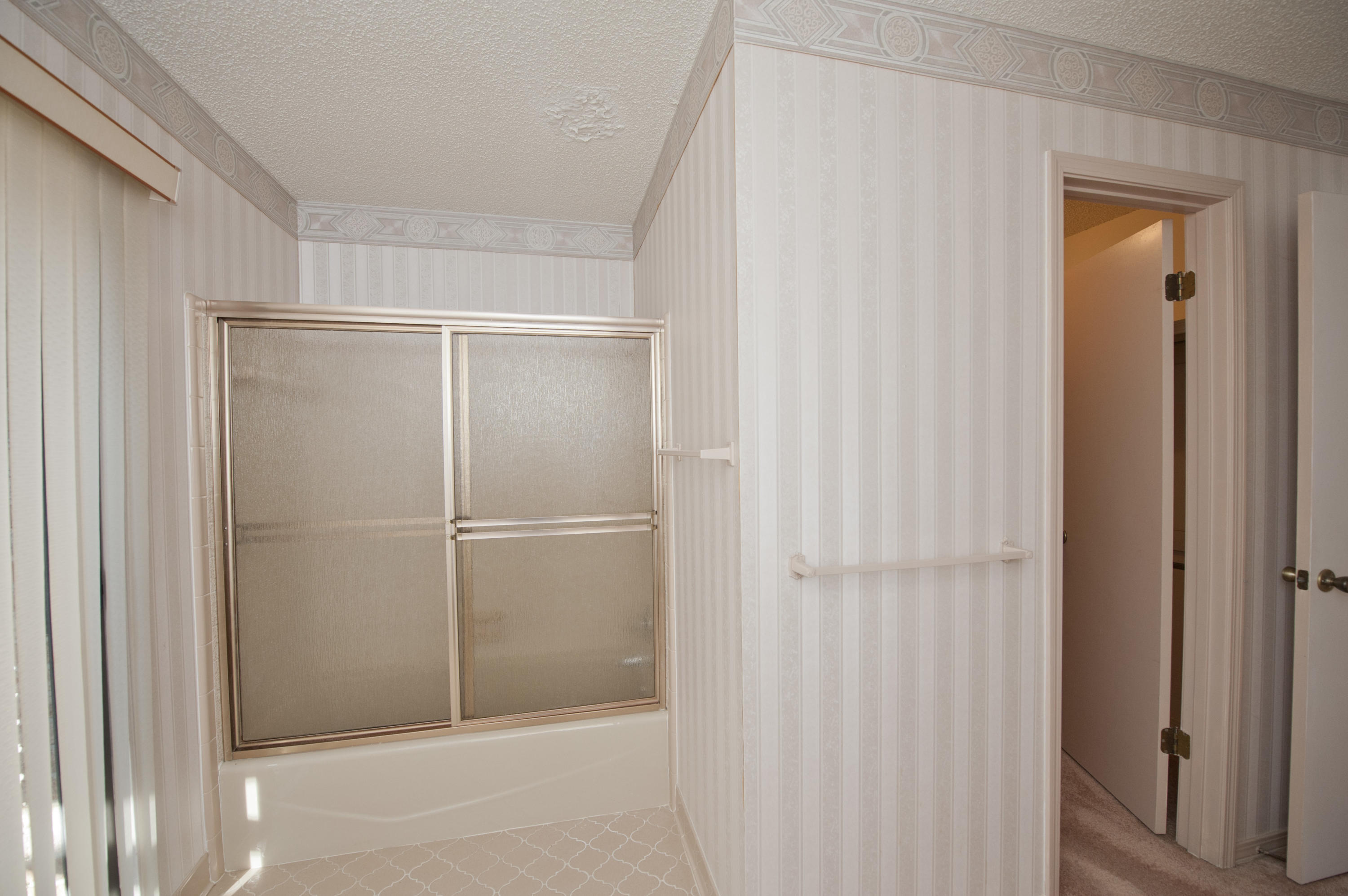 LAKE LORRAINE ESTATES 3 - Residential