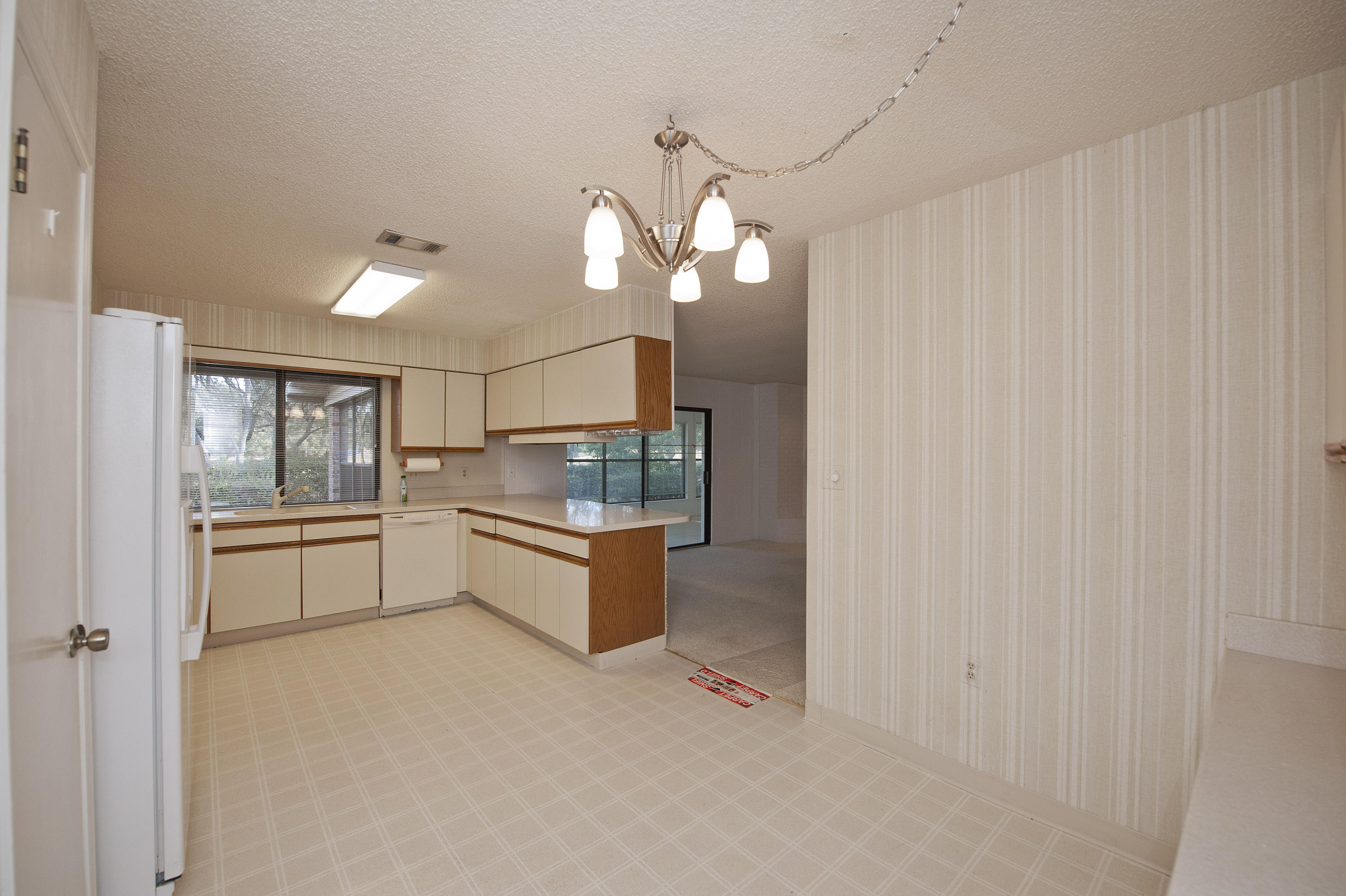 LAKE LORRAINE ESTATES 3 - Residential