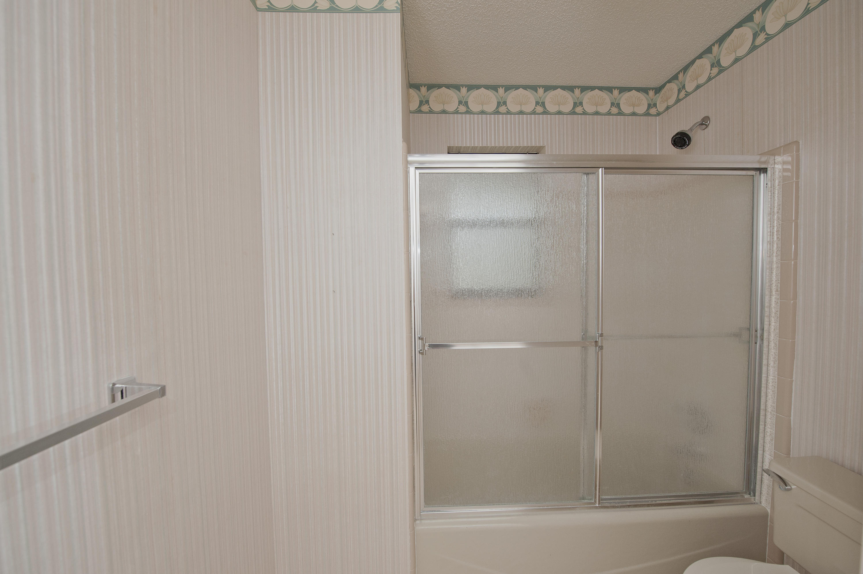 LAKE LORRAINE ESTATES 3 - Residential