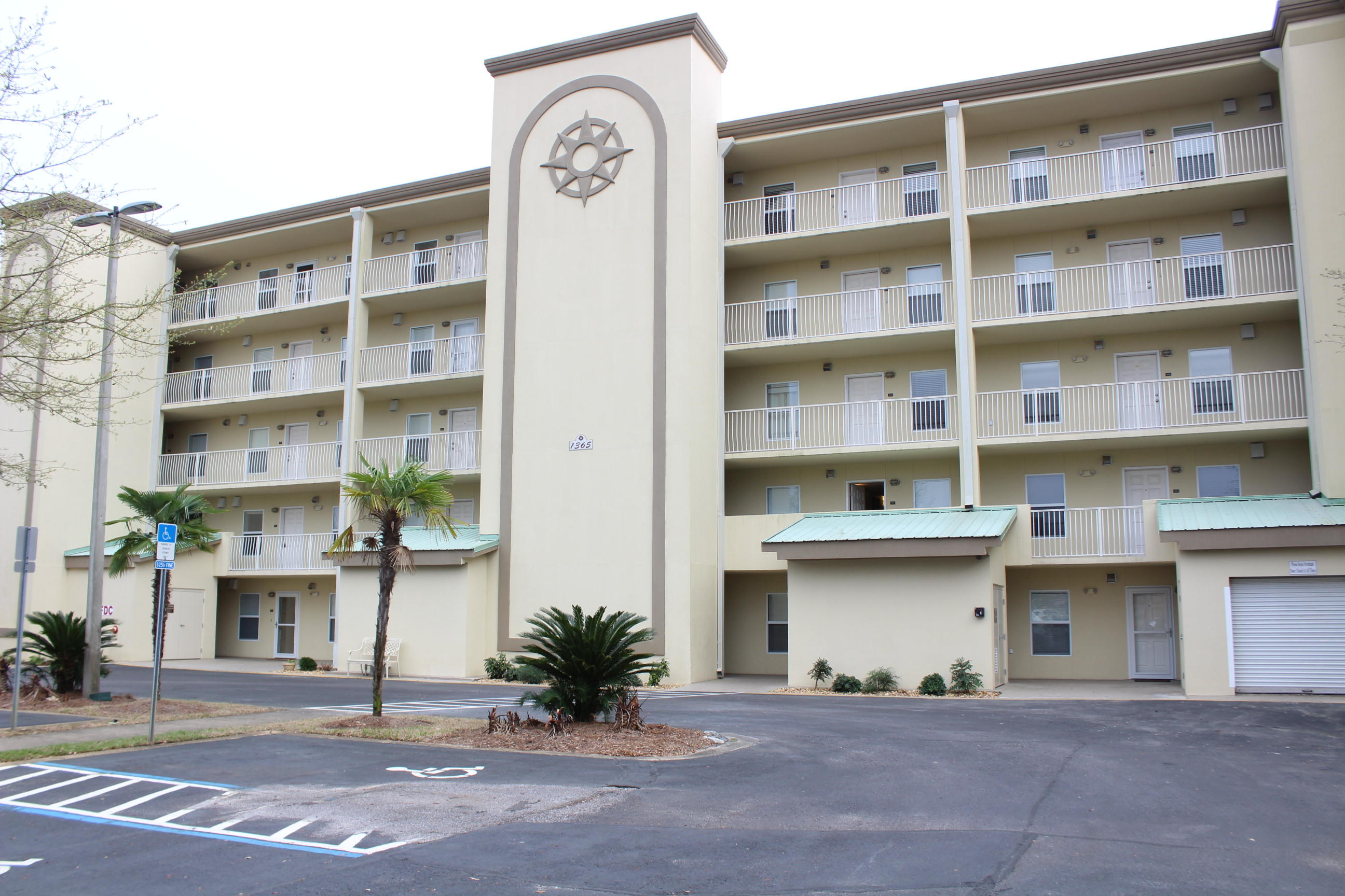 INTERCOASTAL POINTE - Residential