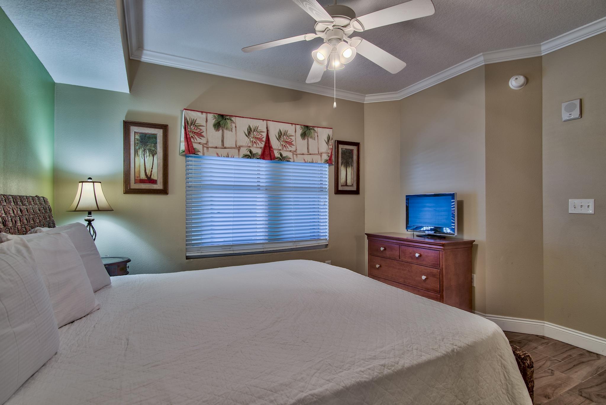 PALAZZO CONDOMINIUM - Residential