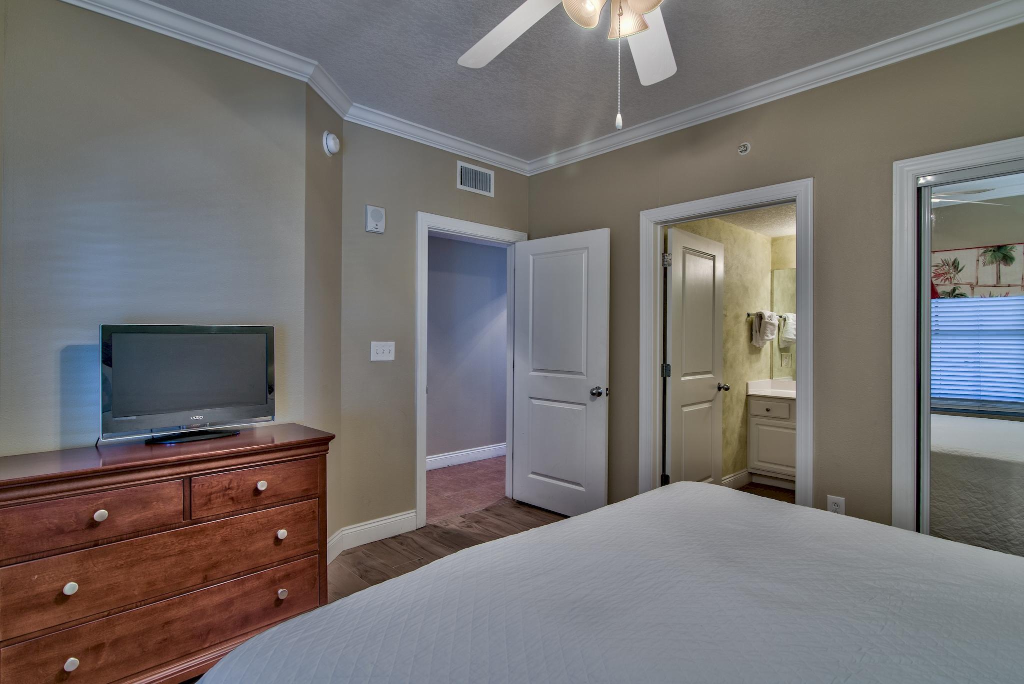 PALAZZO CONDOMINIUM - Residential