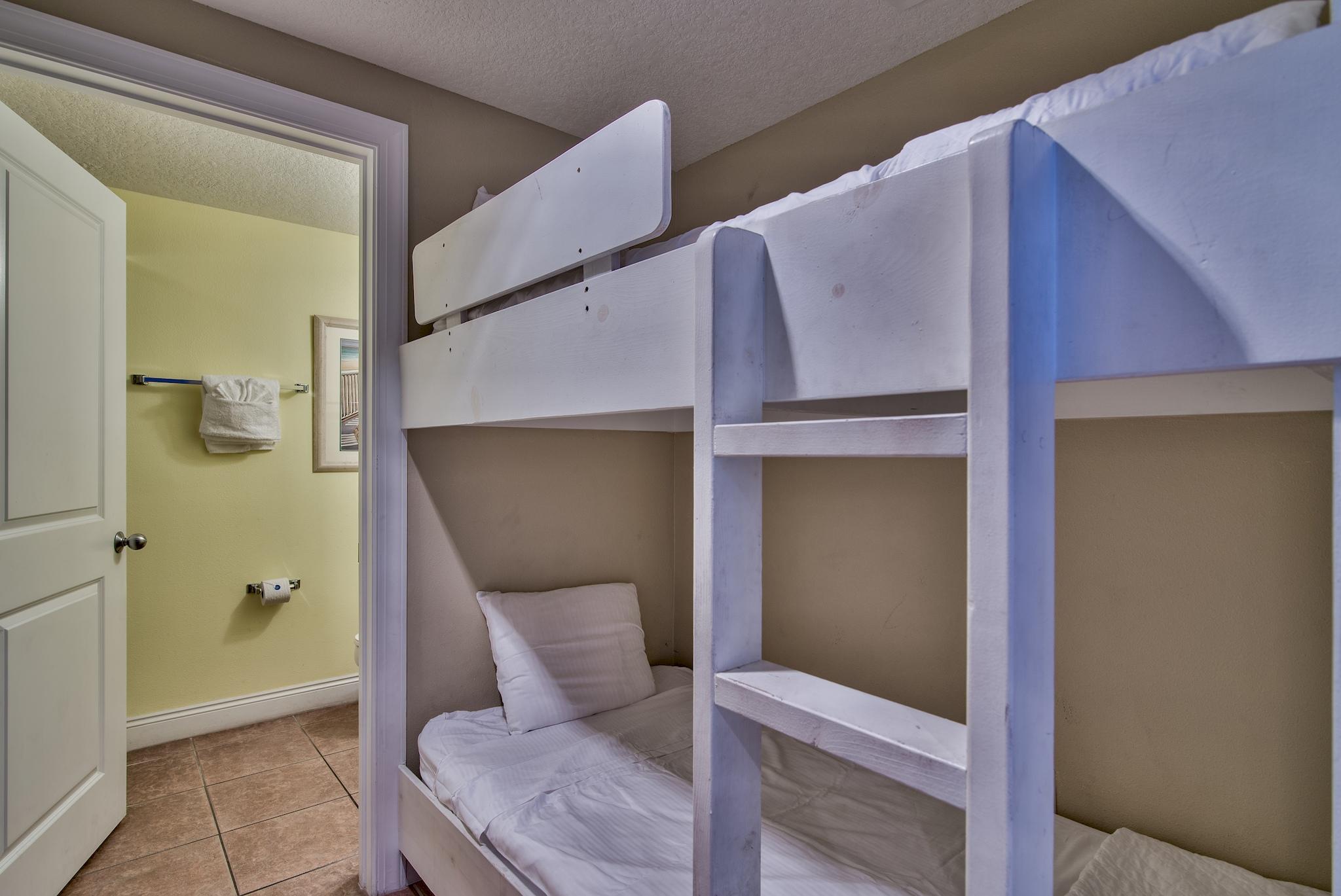 PALAZZO CONDOMINIUM - Residential