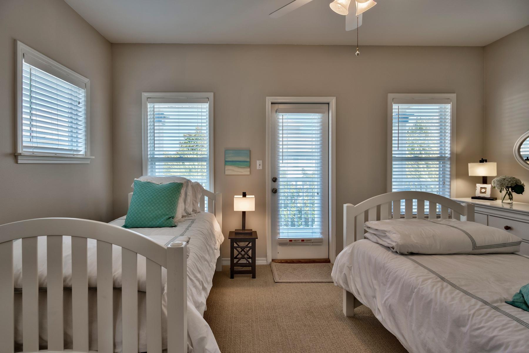 OLD FLORIDA COTTAGES - Residential