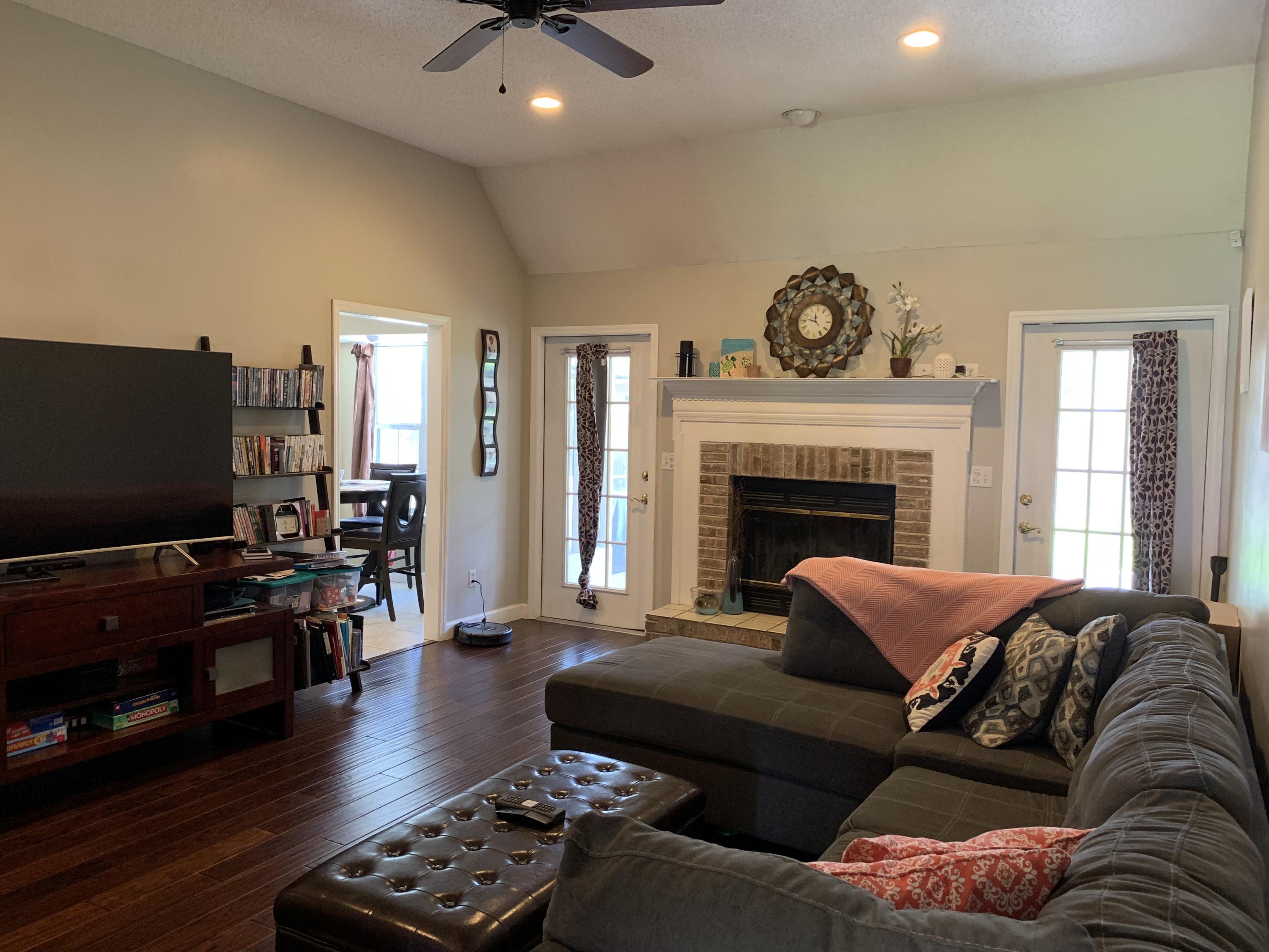 PARKWOOD PLACE AT BLUEWATER BAY - Residential Lease