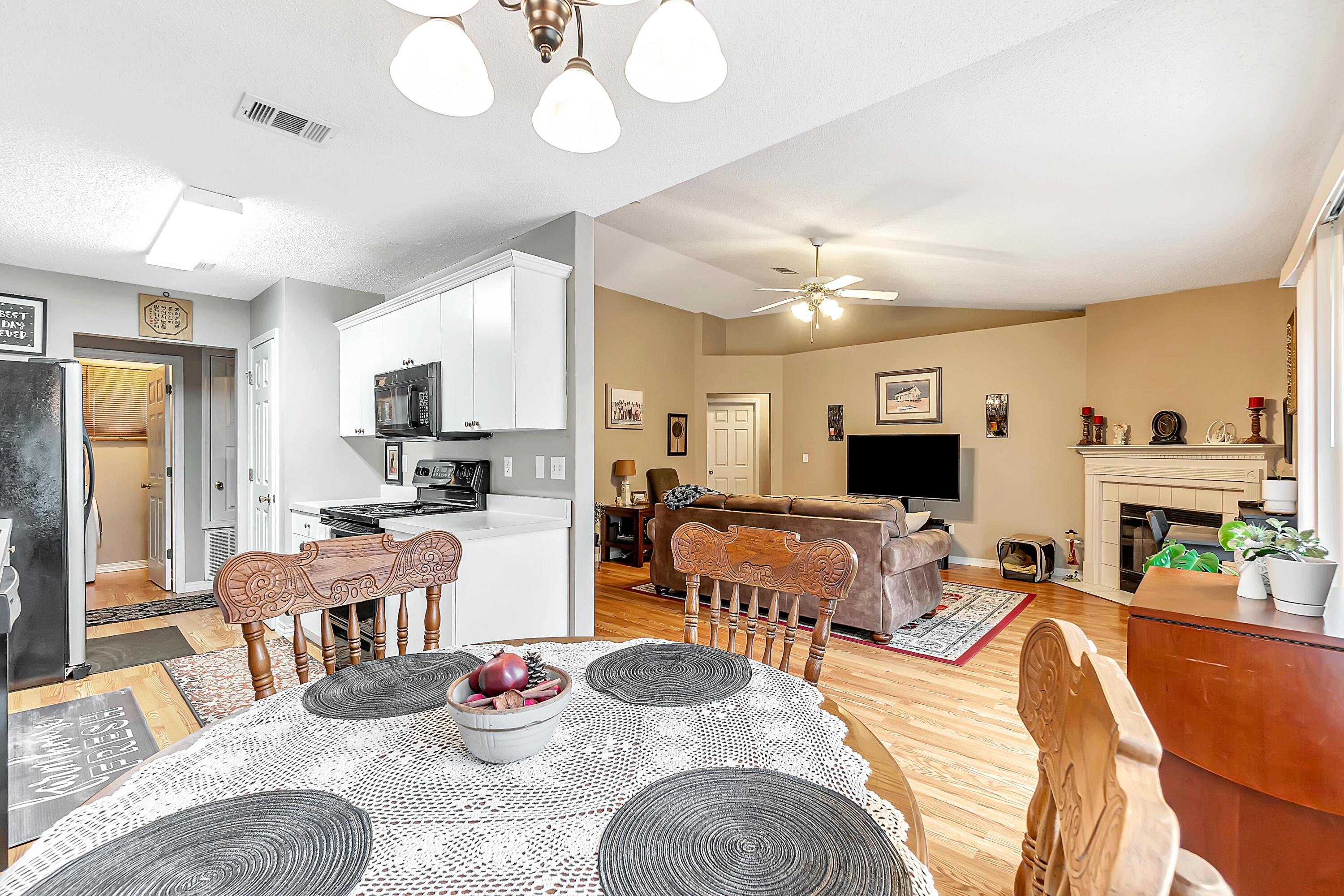 COUNTRYVIEW ESTATES 6TH ADDN PH1 - Residential