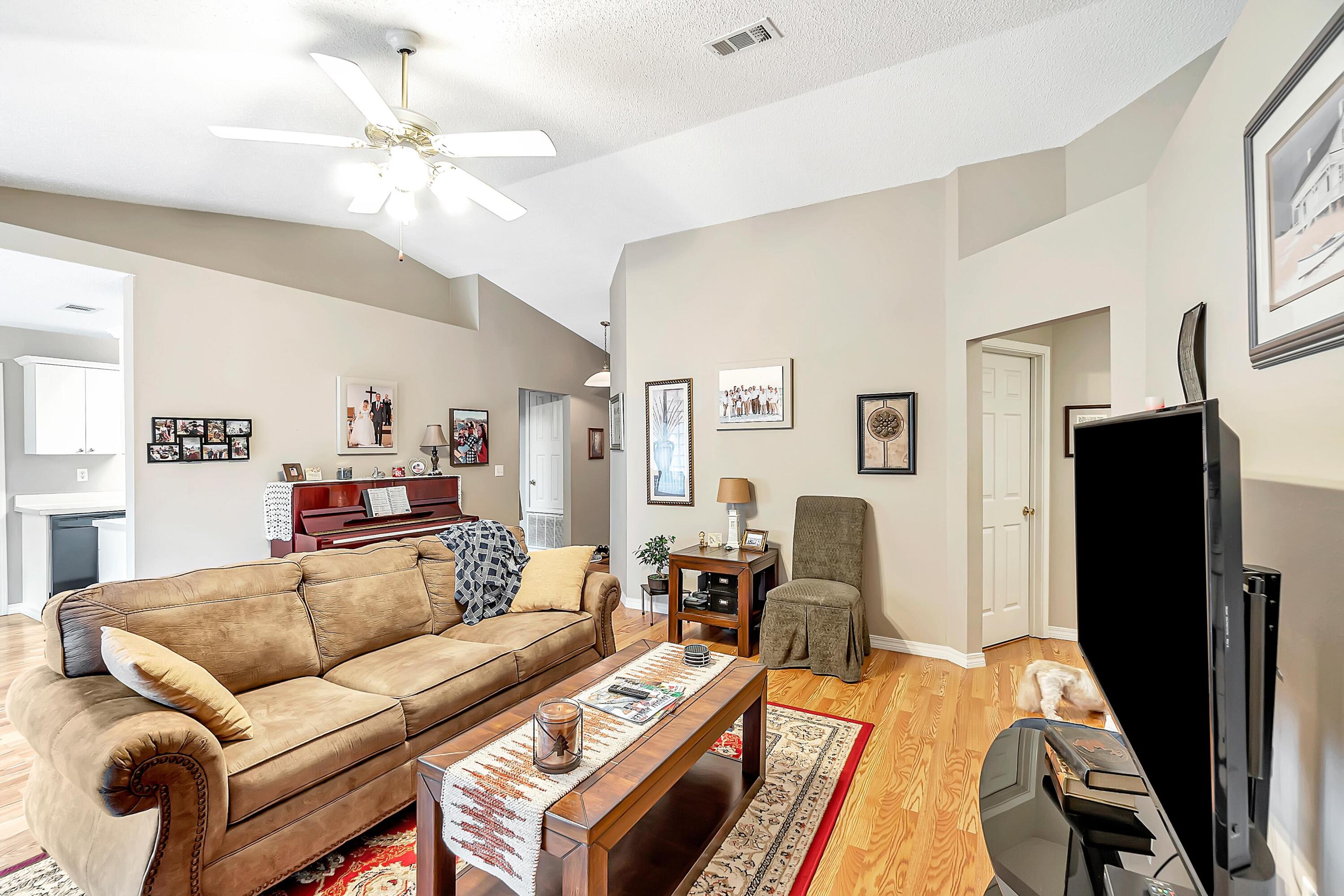COUNTRYVIEW ESTATES 6TH ADDN PH1 - Residential