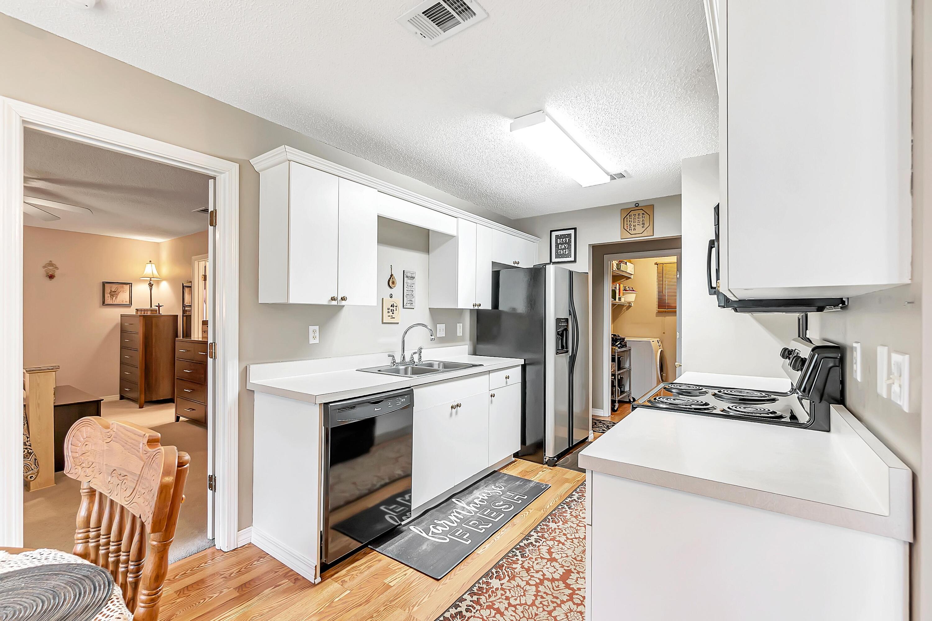 COUNTRYVIEW ESTATES 6TH ADDN PH1 - Residential
