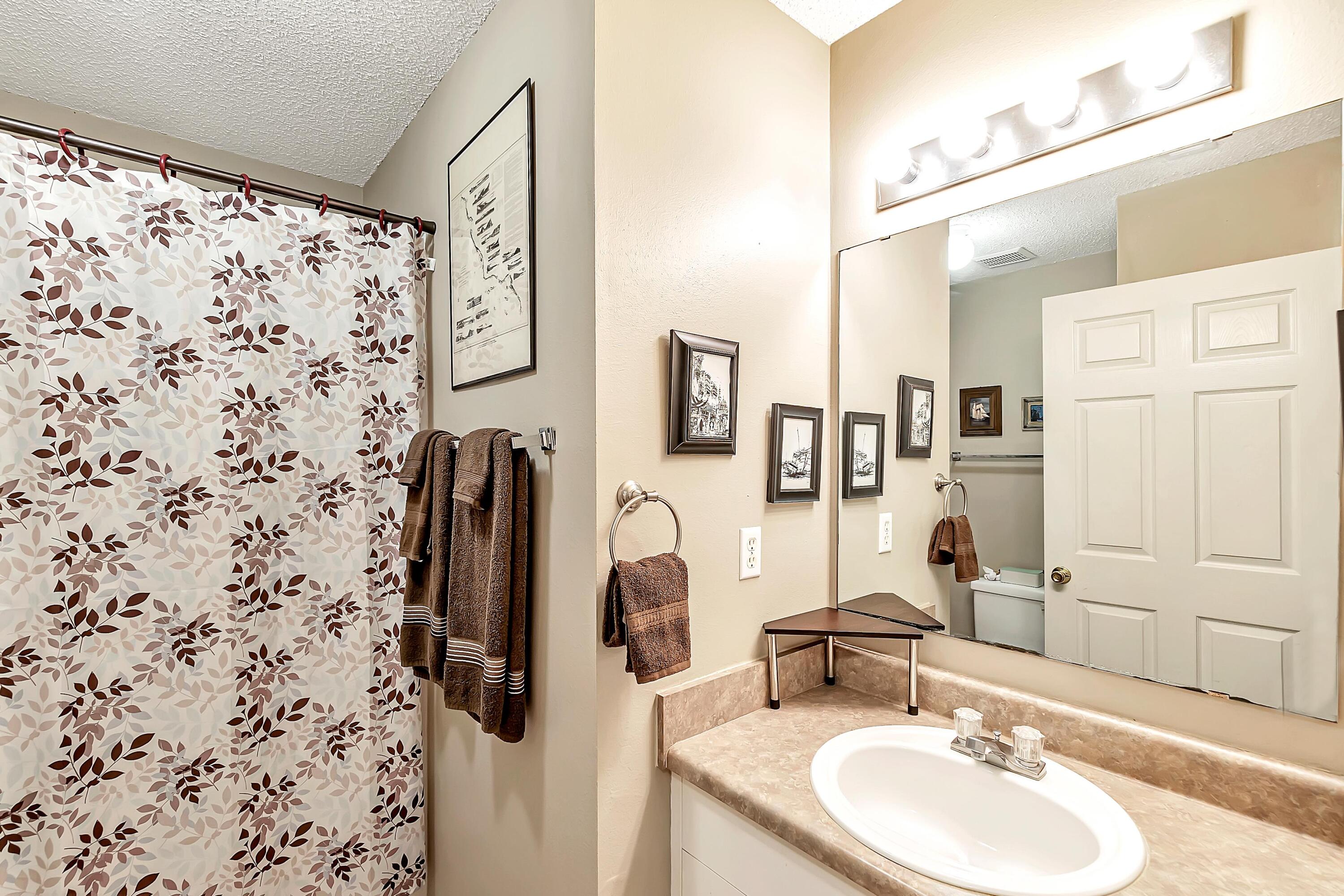 COUNTRYVIEW ESTATES 6TH ADDN PH1 - Residential