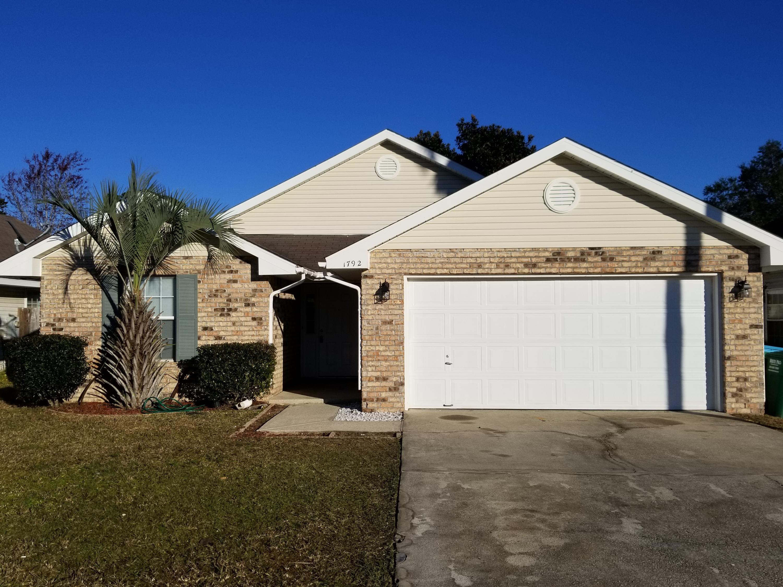 This home is located in a great neighborhood with underground utilities and within walking distance to public Intracoastal access, at end of Joybrook, and a short drive to beach. Home is not in a flood zone that requires insurance. Very open and bright floor plan with vaulted ceiling and split master bedroom plan. Master bath has double vanity, garden tub and linen closet. Master bedroom has walk-in closet. Kitchen with breakfast bar opens to living area for more family/guest interaction. Inside laundry room off kitchen is very convenient. Ceiling fans in most rooms for added energy efficiency. Seller is offering a $4000 flooring allowance so you can choose what you like. Have peace of mind, the home comes with a one year home warranty.