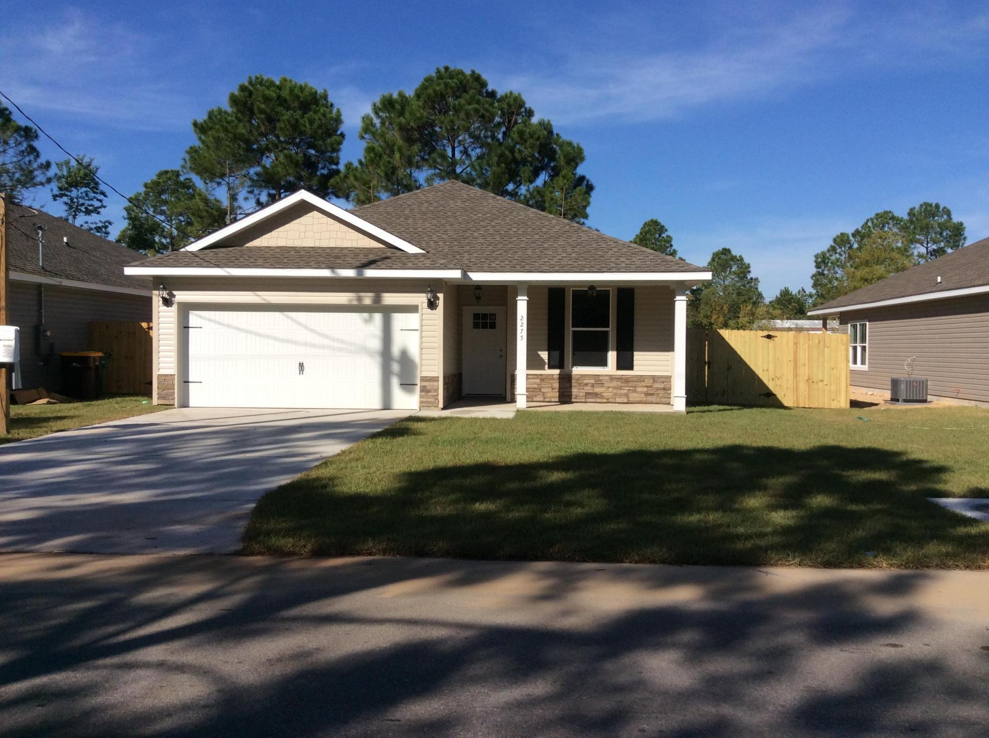 CRESCENT SHORES - Residential