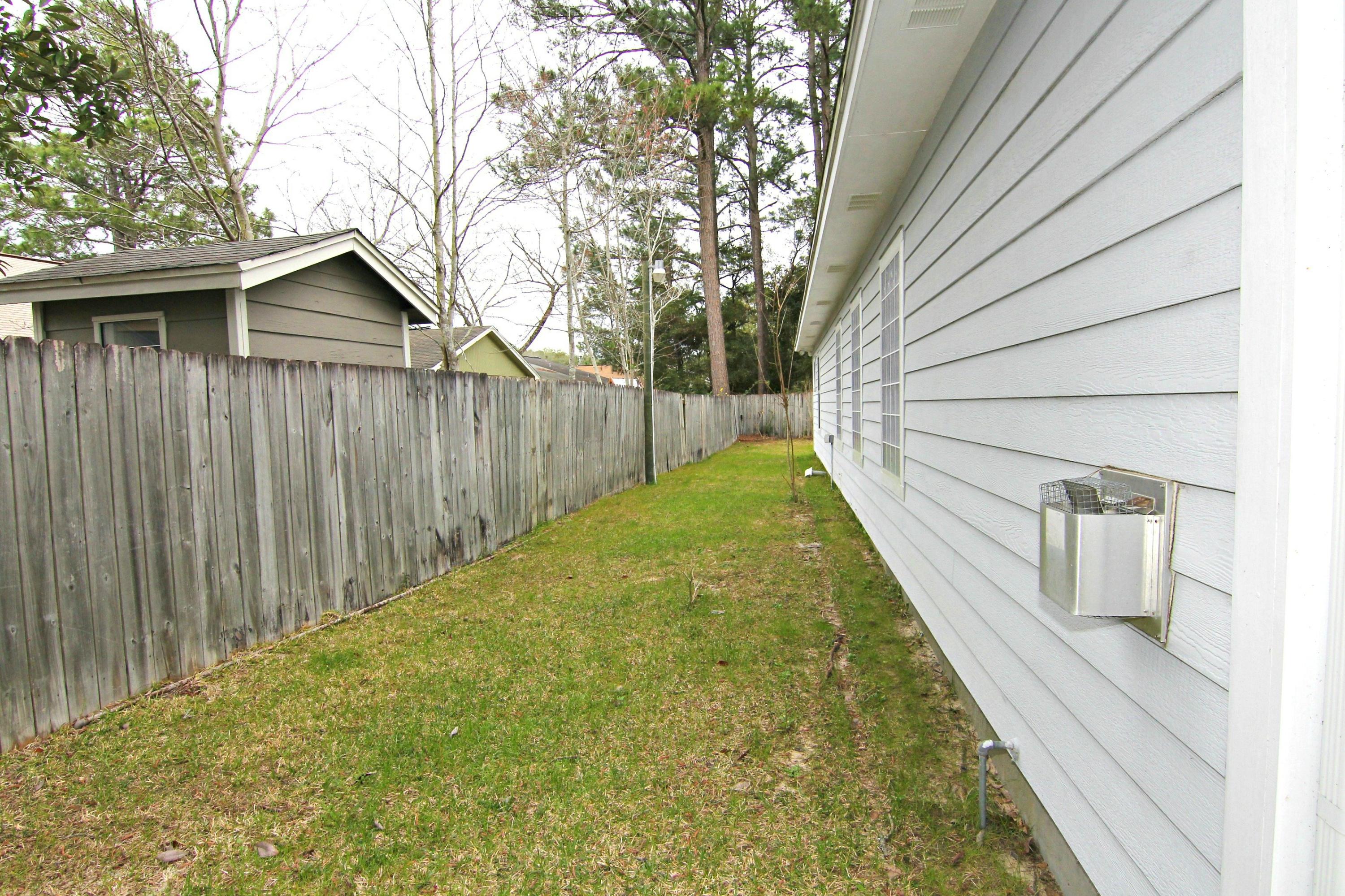 CRYSTAL LAKE ESTATES - Residential