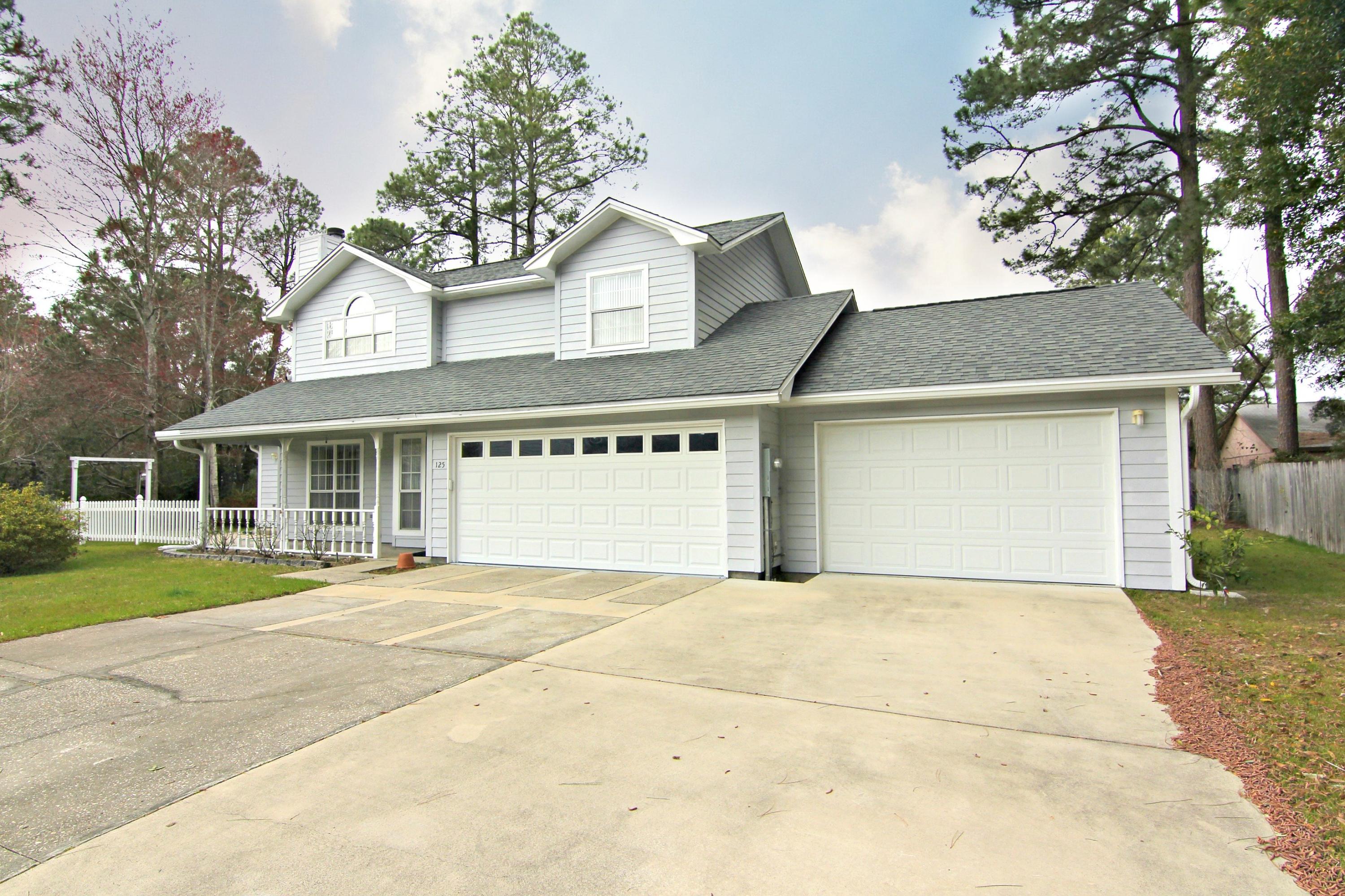 CRYSTAL LAKE ESTATES - Residential