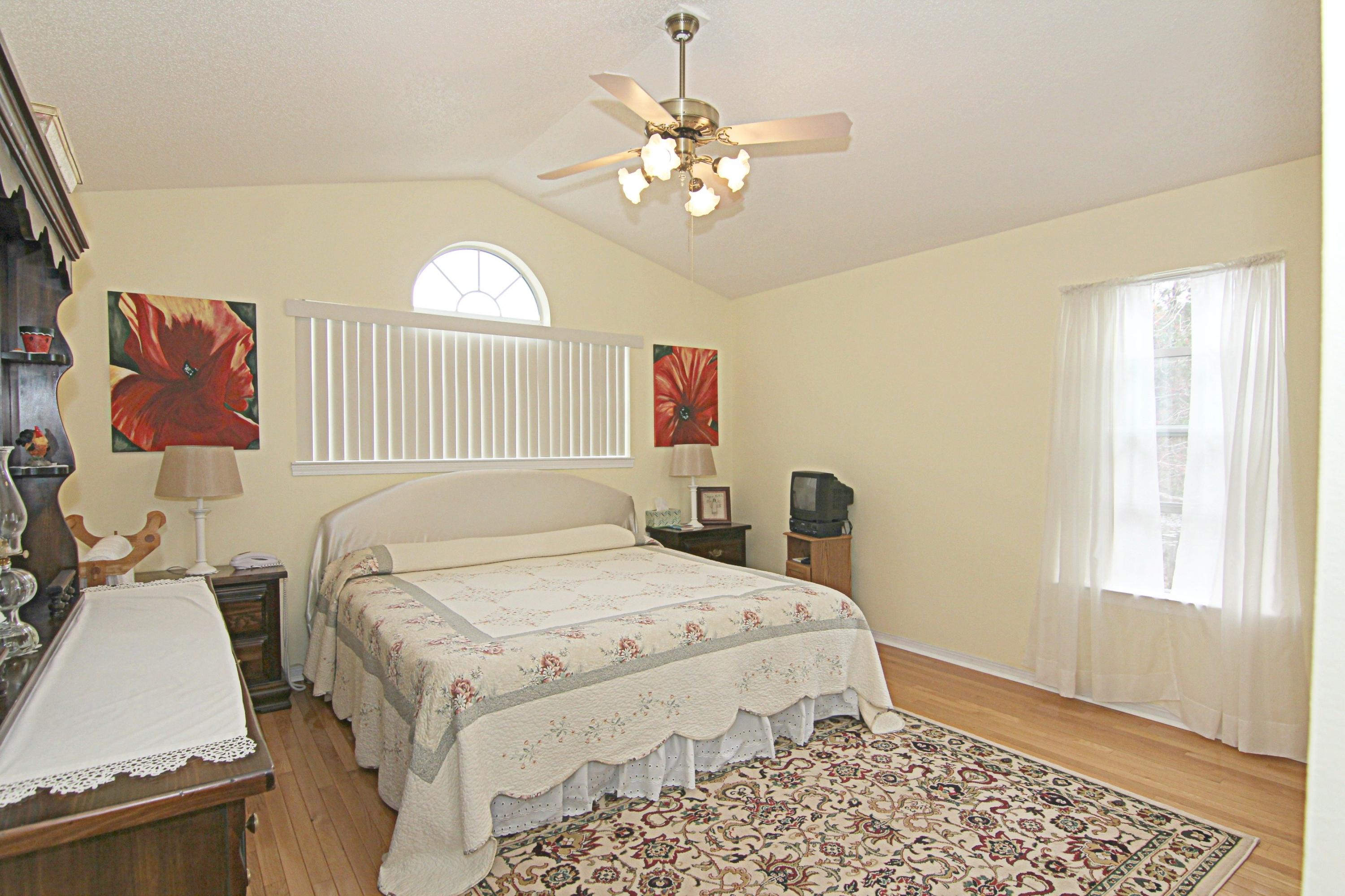 CRYSTAL LAKE ESTATES - Residential