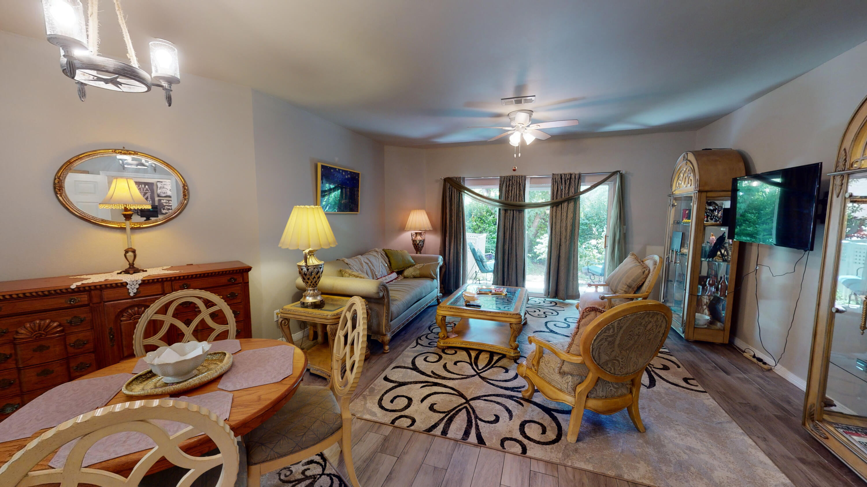 HIDDEN BAY VILLAGE - Residential