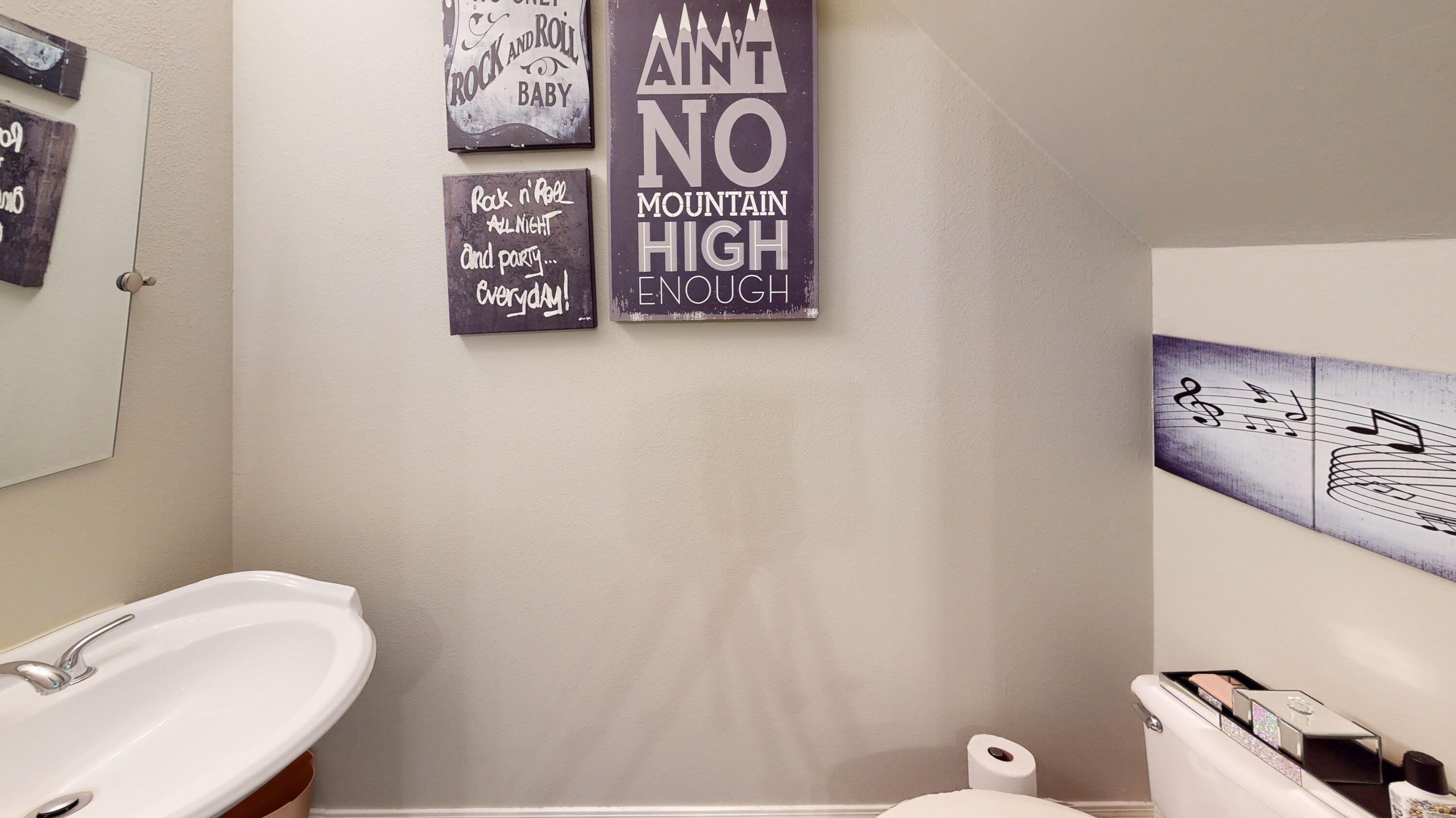 HIDDEN BAY VILLAGE - Residential