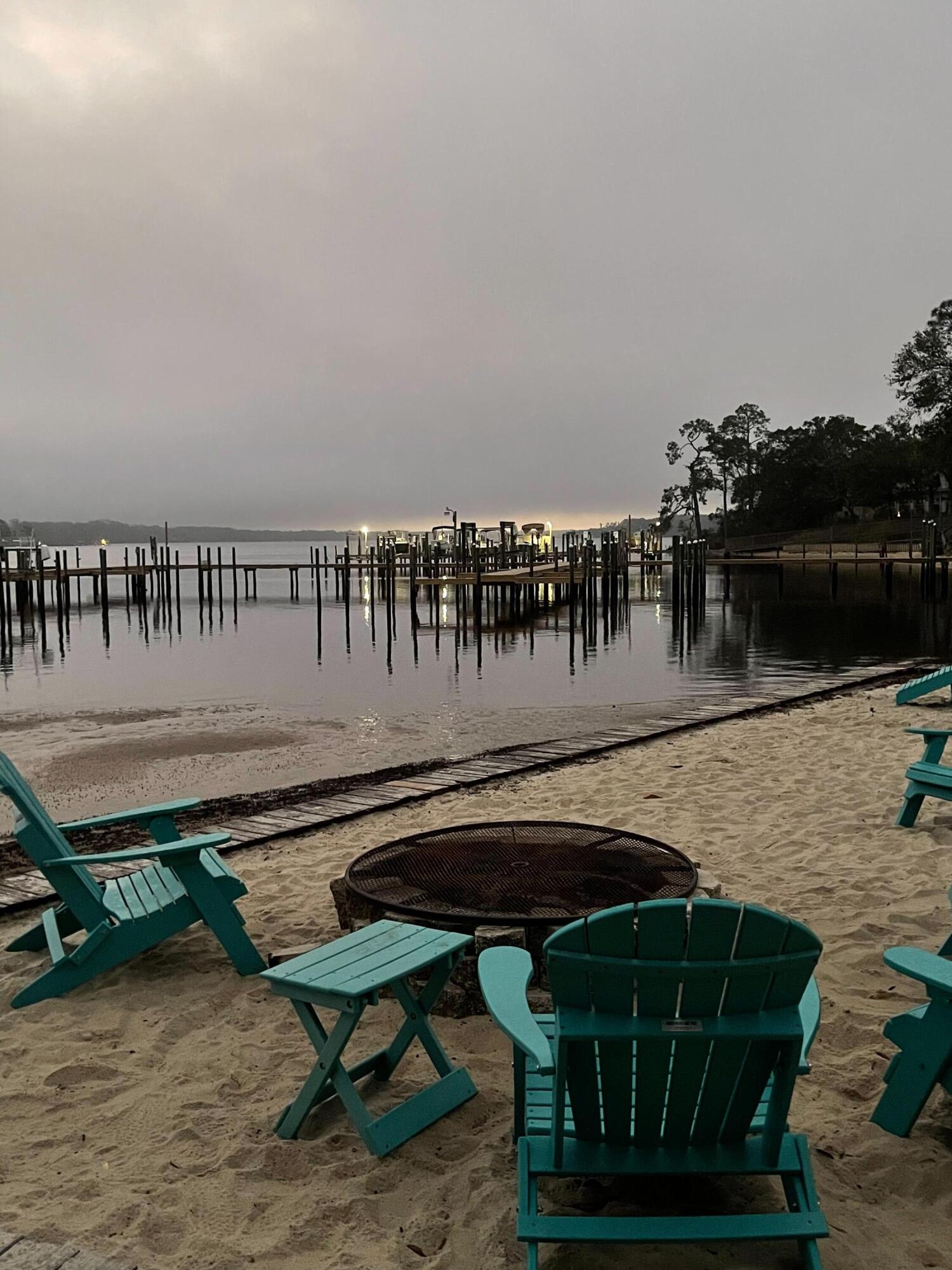 HIDDEN BAY VILLAGE - Residential