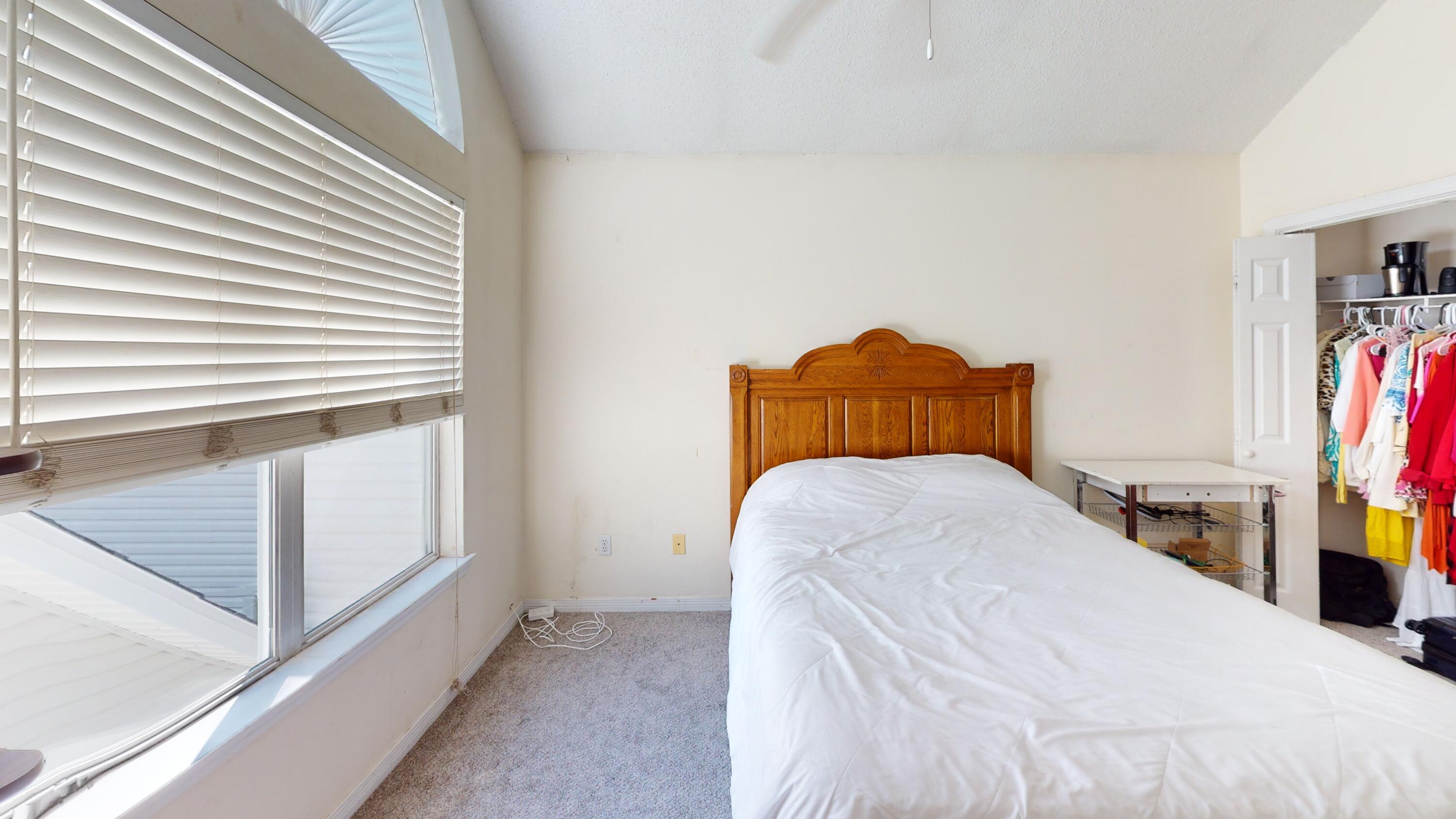 HIDDEN BAY VILLAGE - Residential