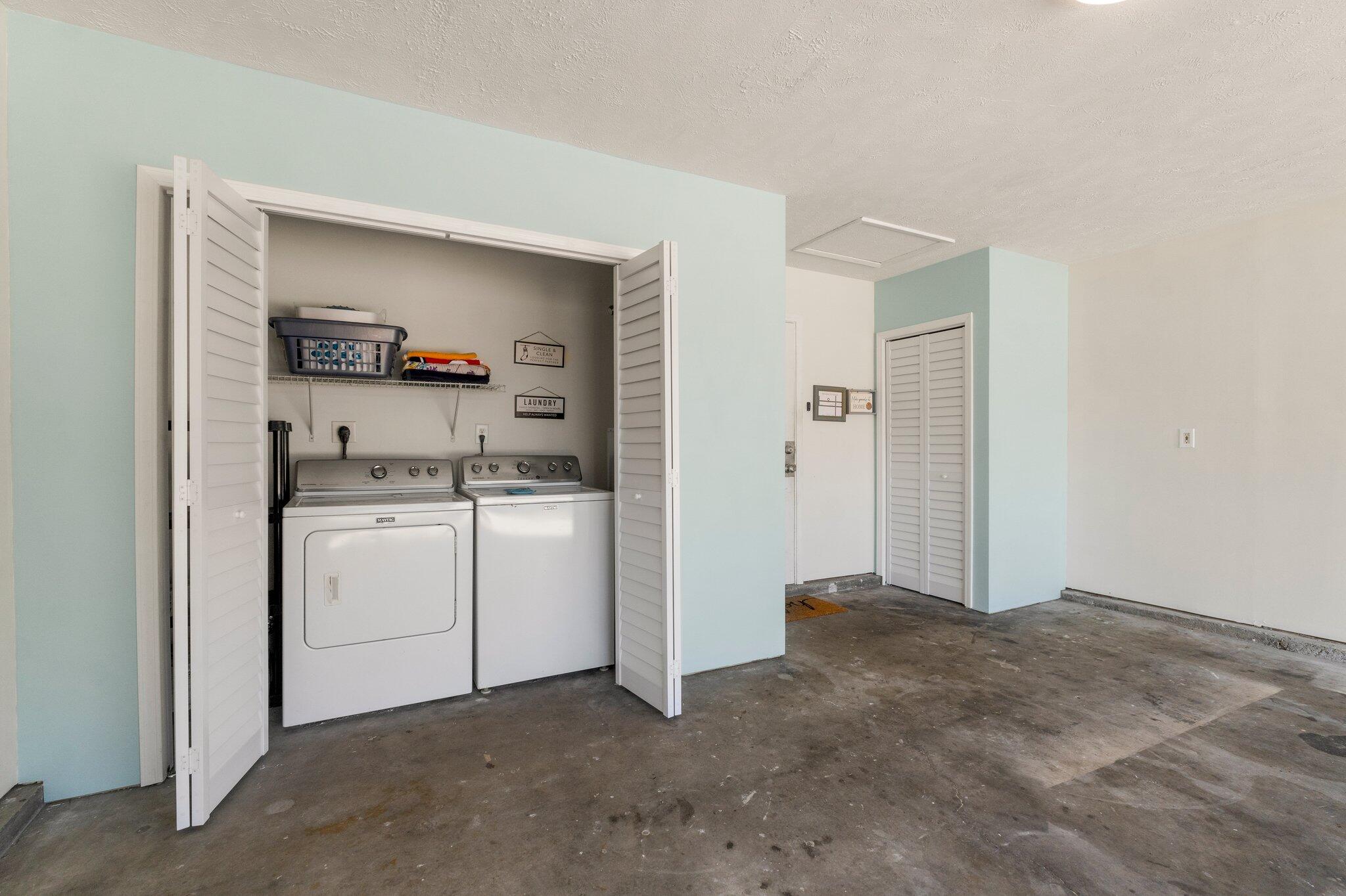 HOLIDAY BEACH - Residential