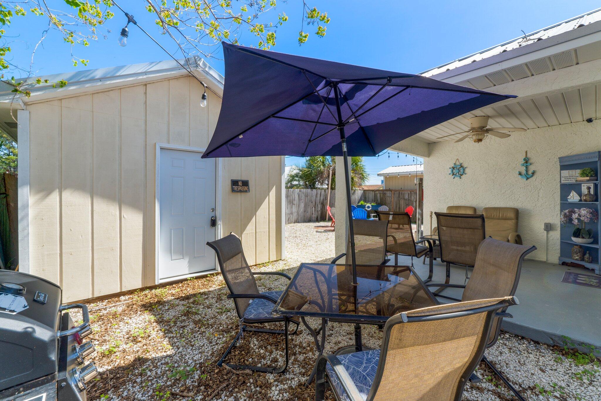 HOLIDAY BEACH - Residential