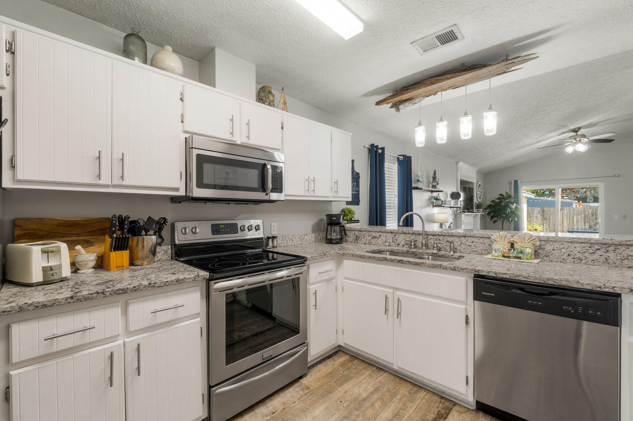 HOLIDAY BEACH - Residential